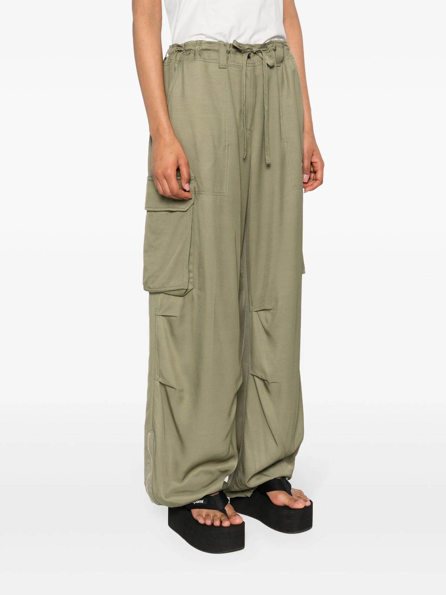 wide-leg cargo pants