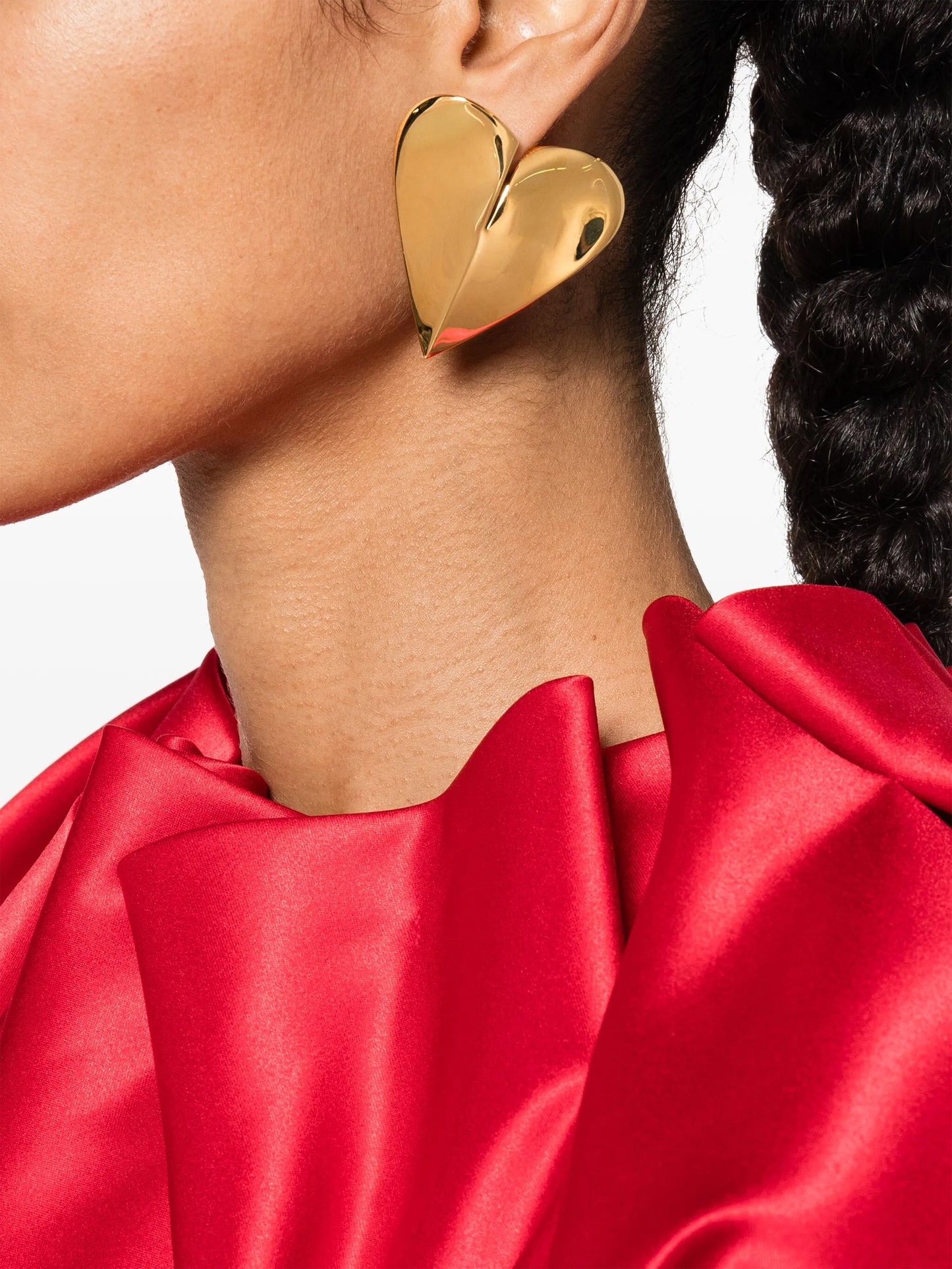 heart-shape stud earrings