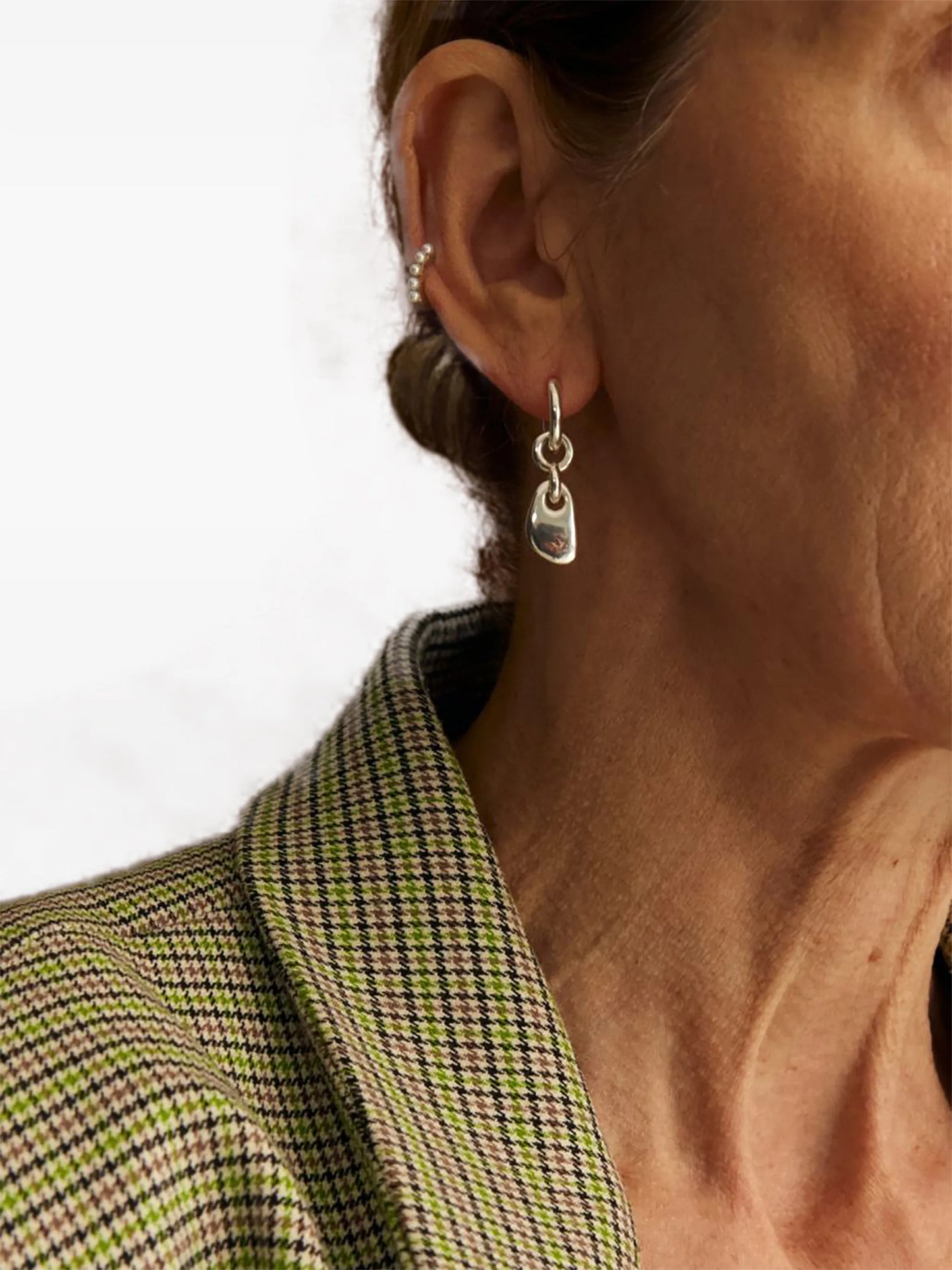 Lapillus drop earrings