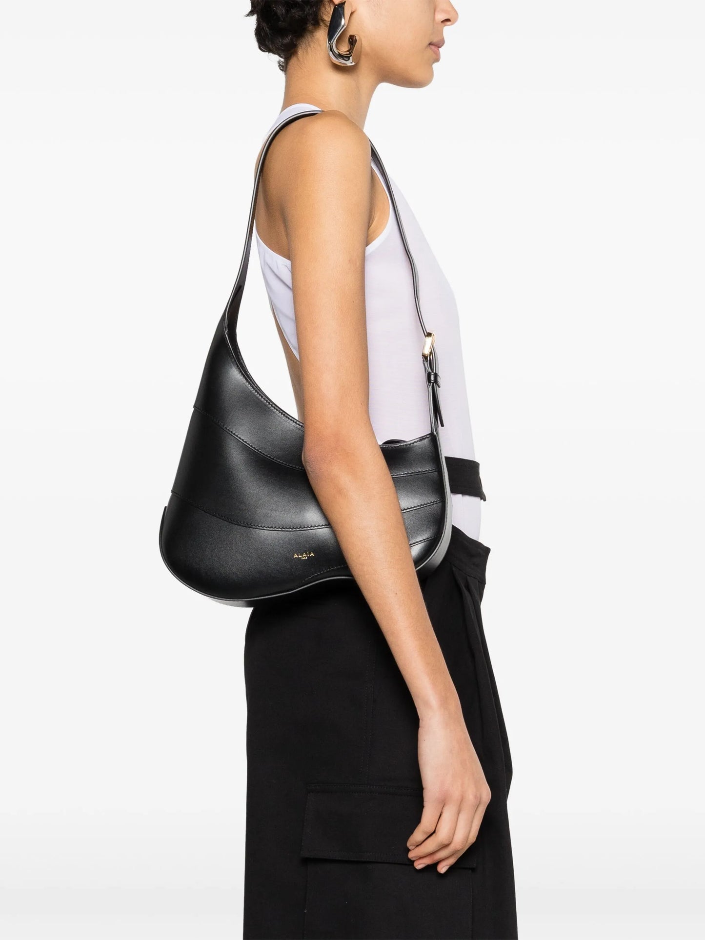 Djinn leather shoulder bag