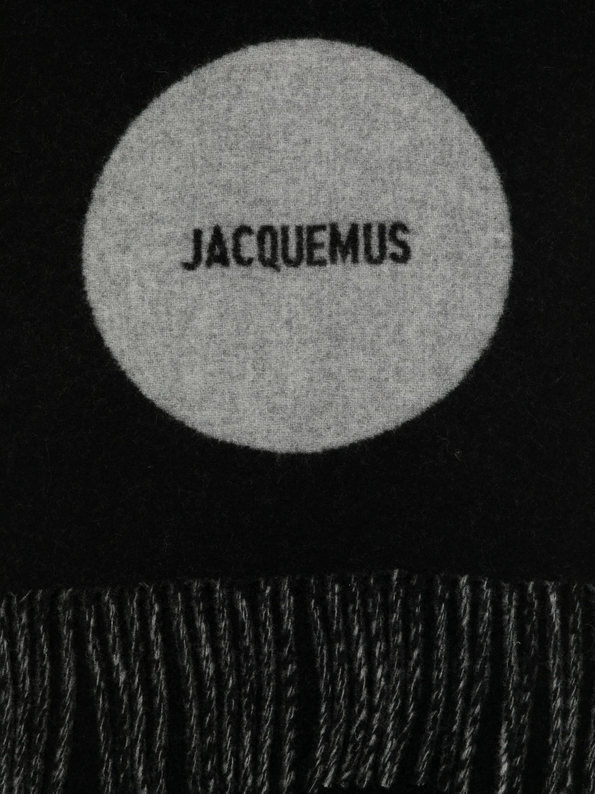 The Rond Carré scarf