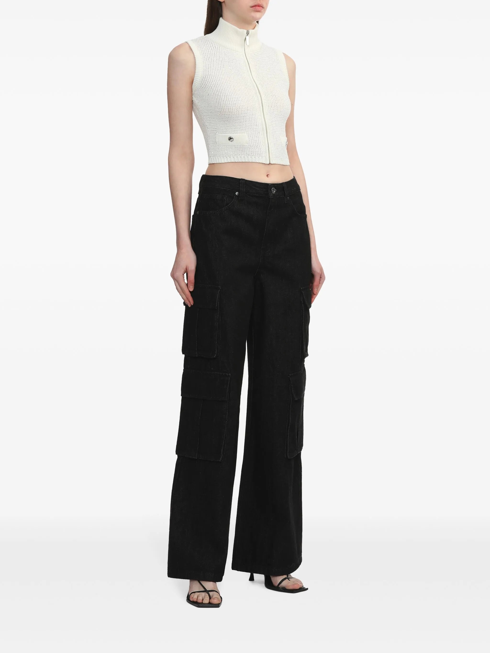 pocket-detail zip-front knitted top
