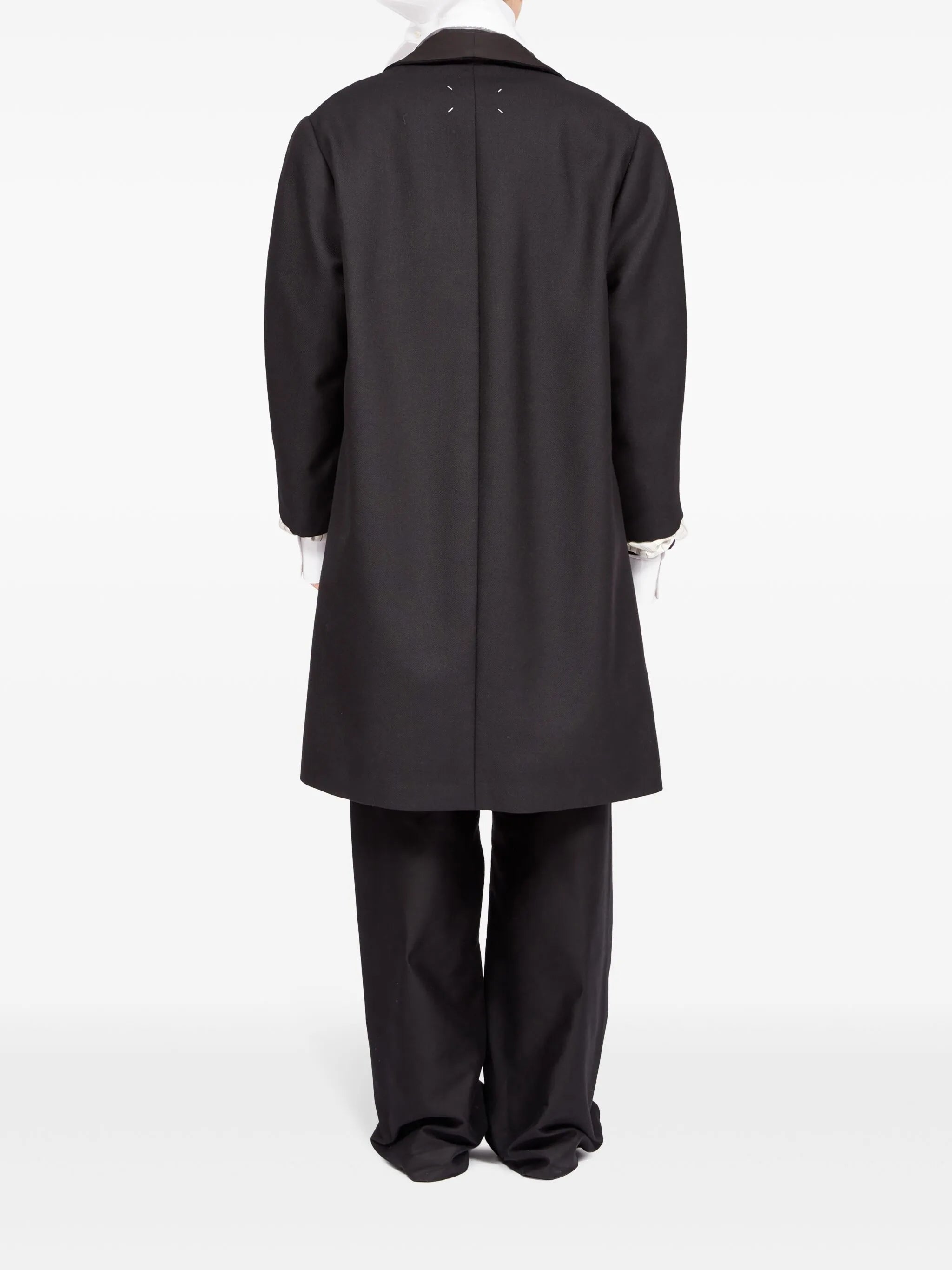 Anonymity of the lining coat
