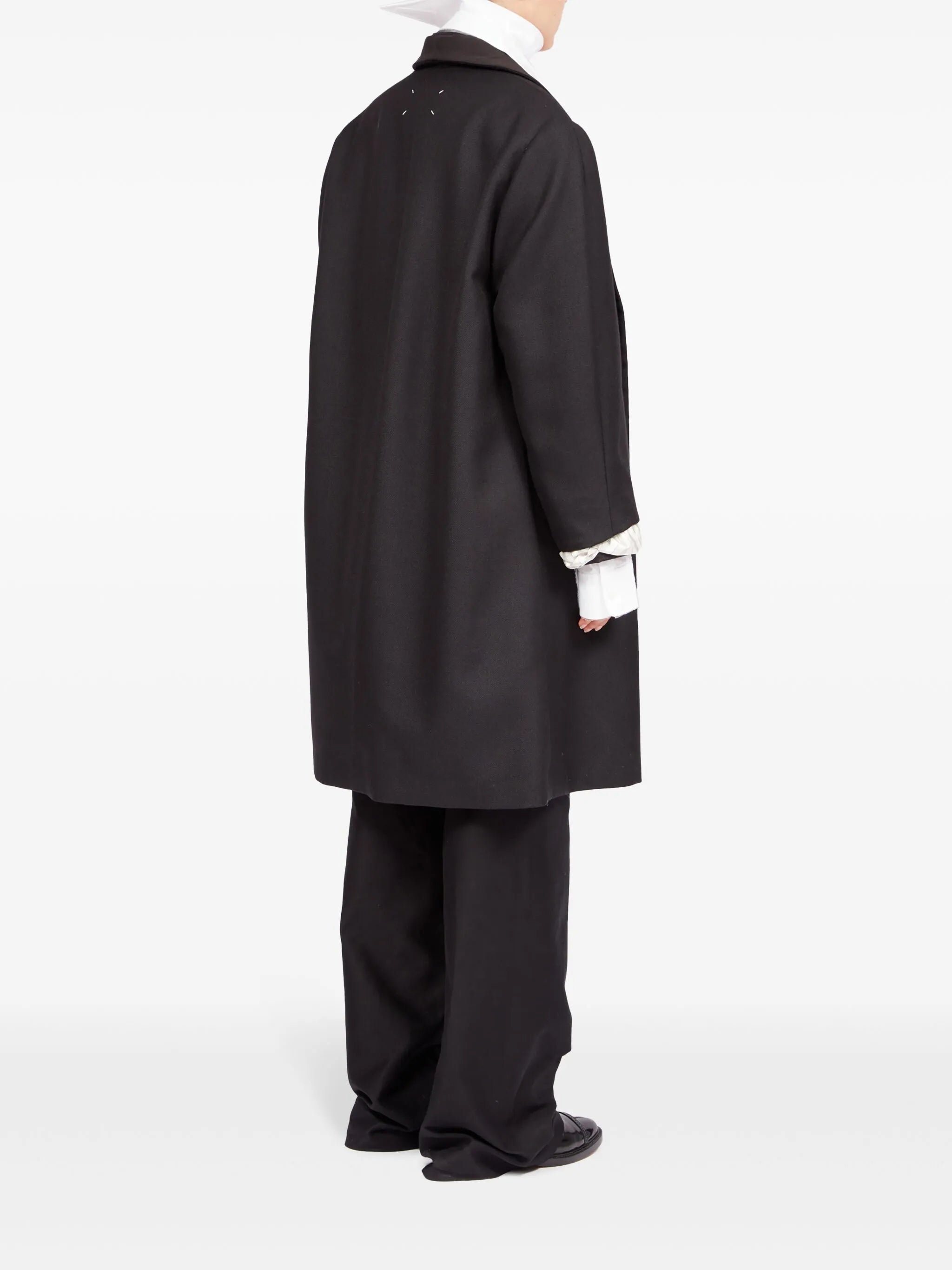 Anonymity of the lining coat