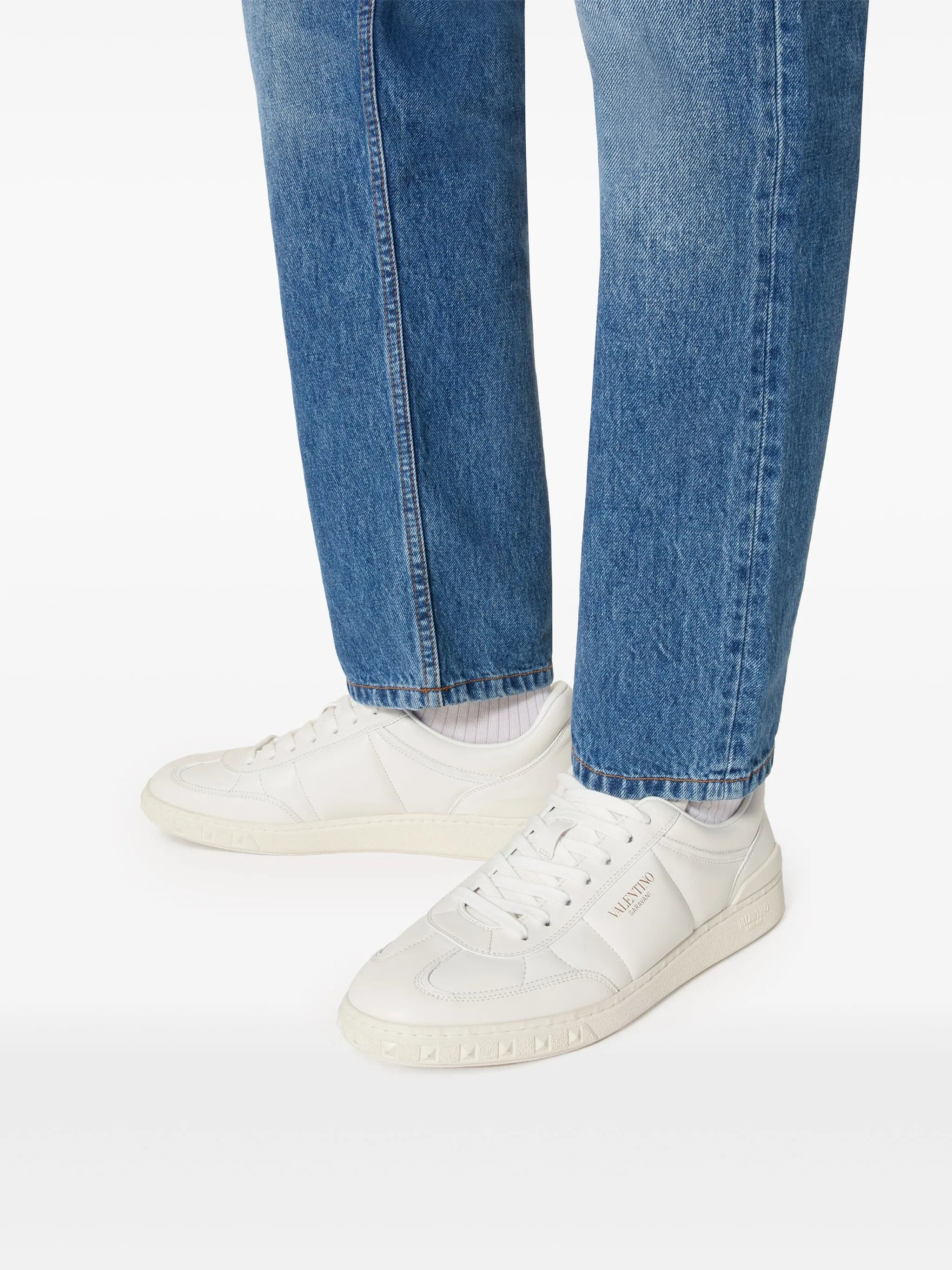 Upvillage sneakers