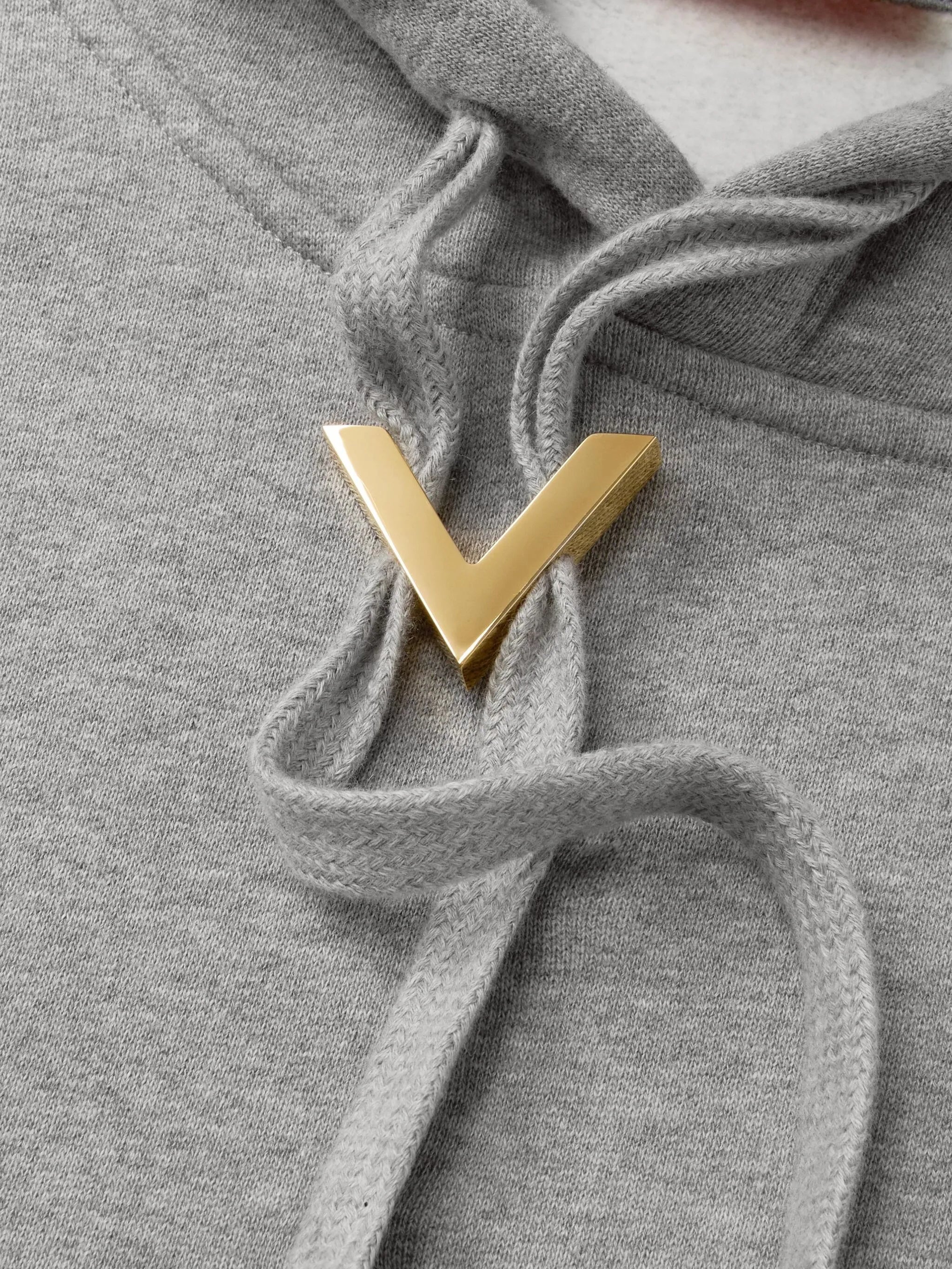V-detail hoodie