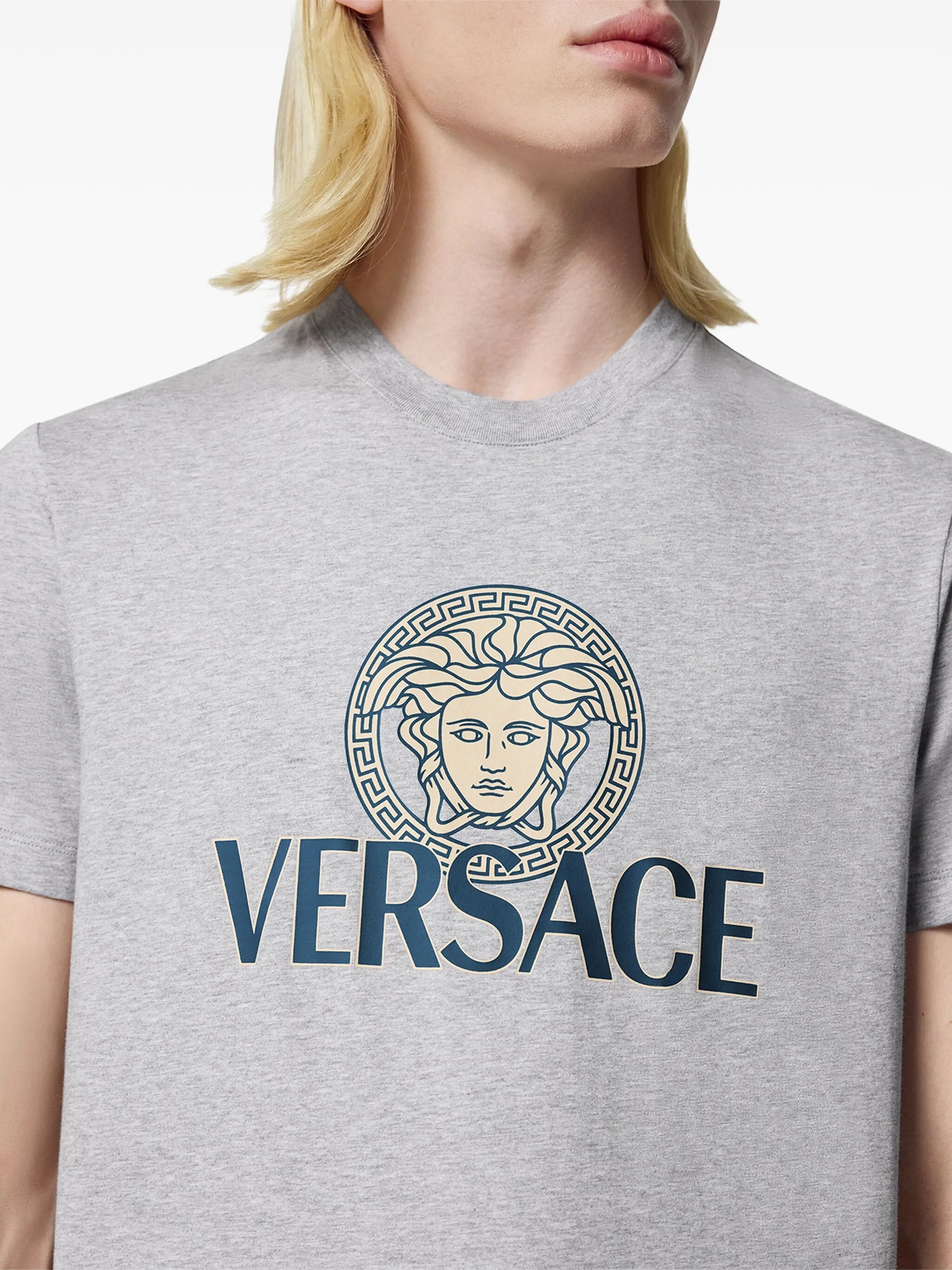 Medusa logo-print T-shirt