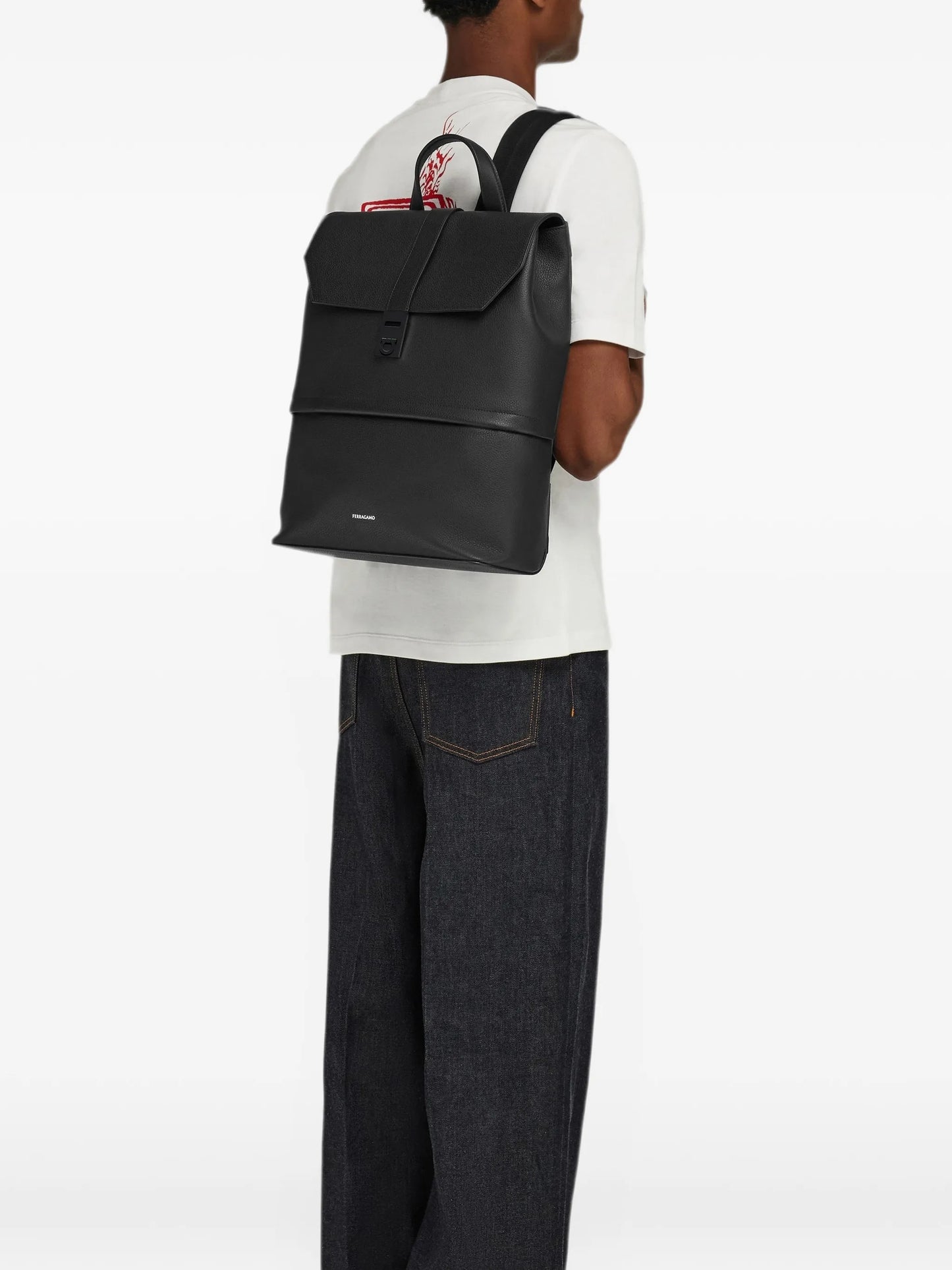 Hug-buckle leather backpack