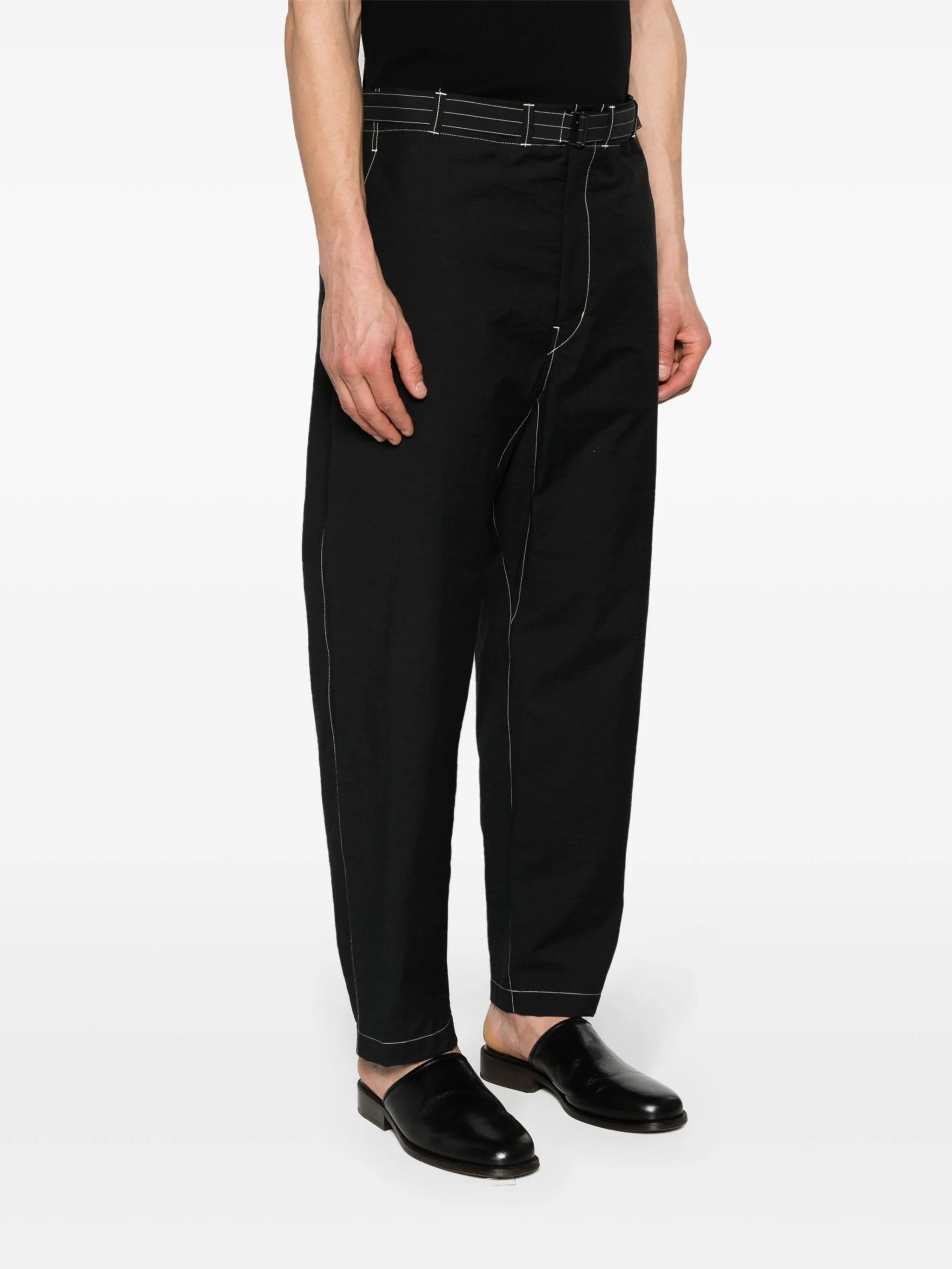 contrast-stitching belted trousers
