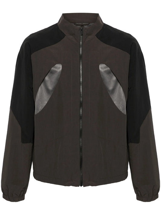 Aperture cut-out windbreaker