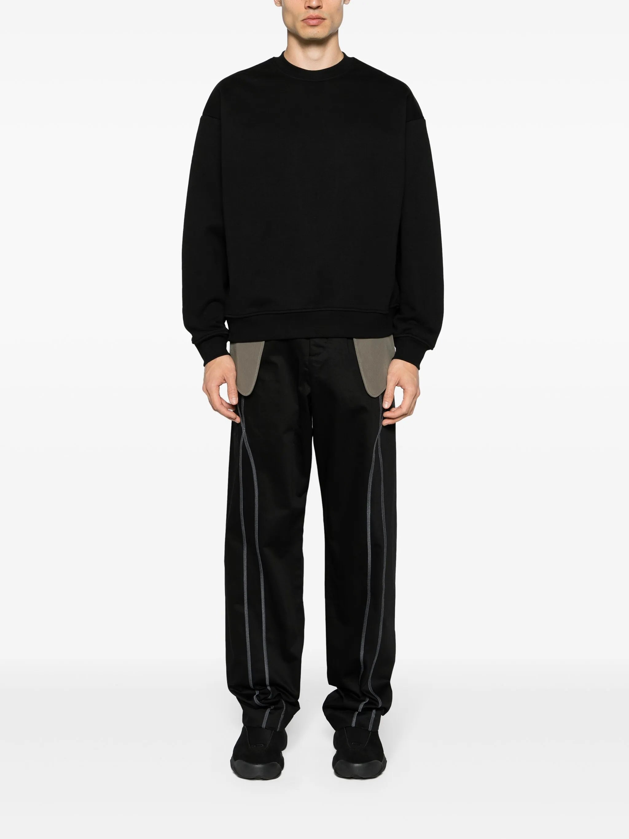 Aperture cut-out sweatshirt