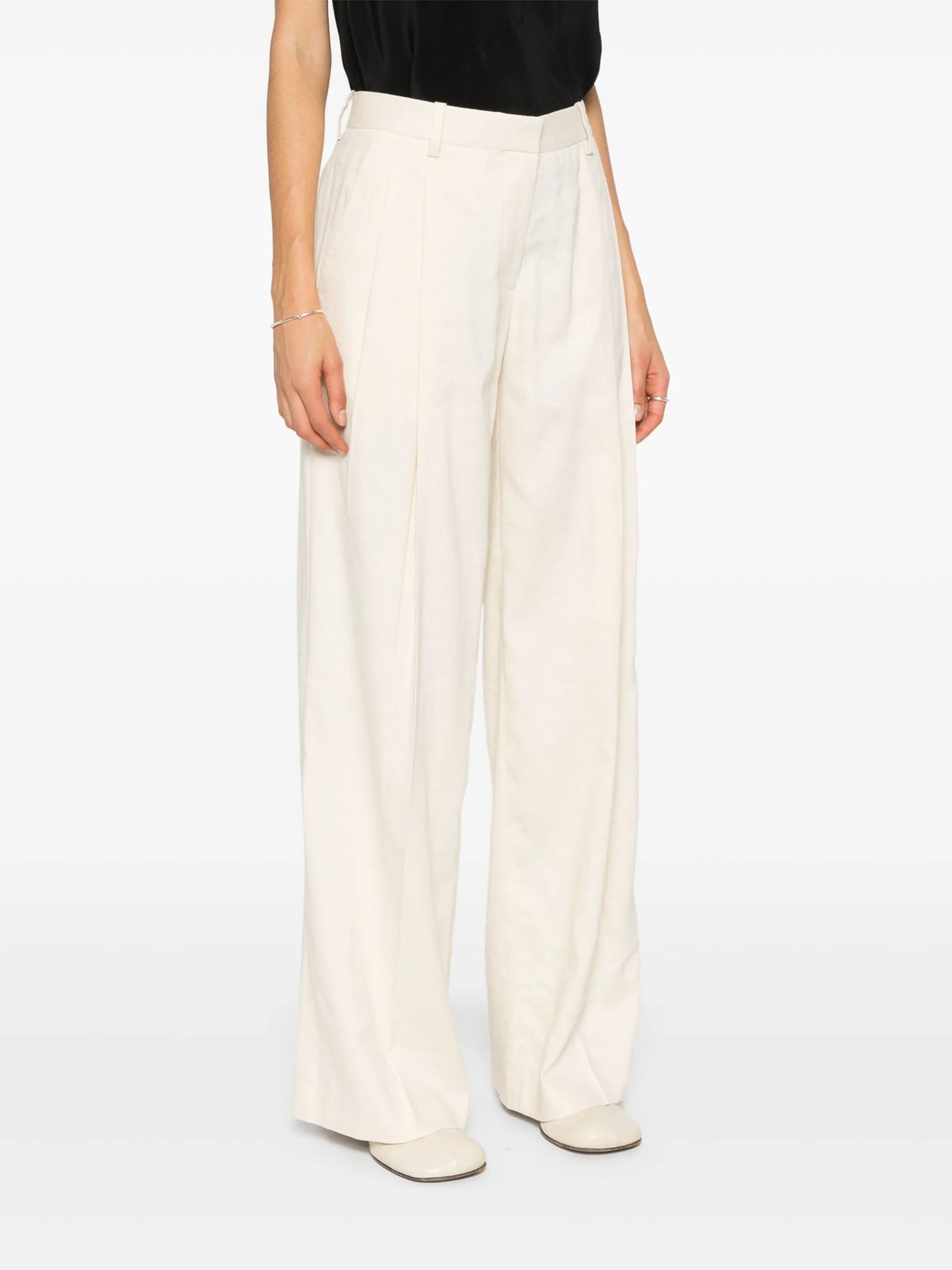 pleated wide-leg trousers