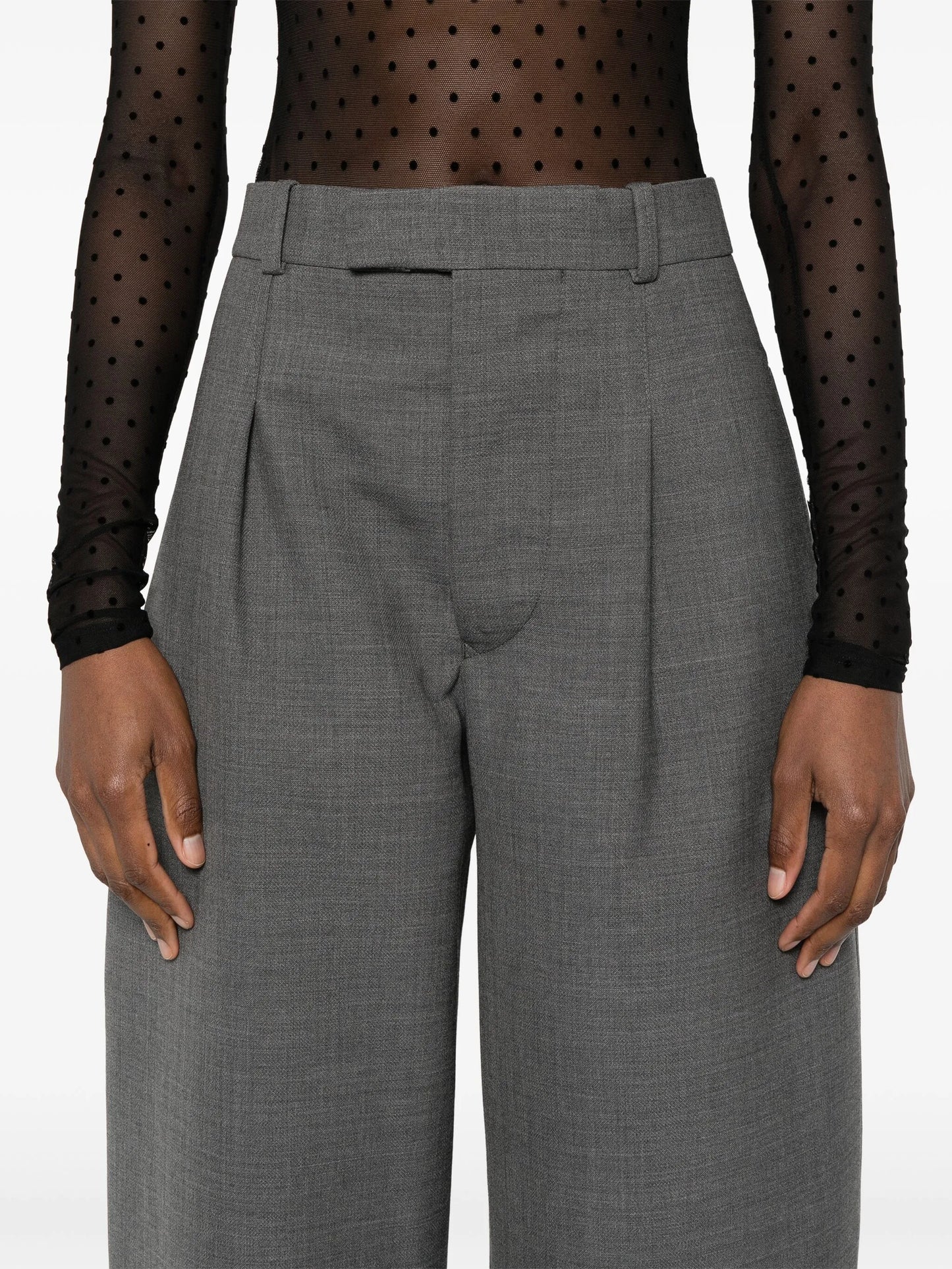 tapered trousers