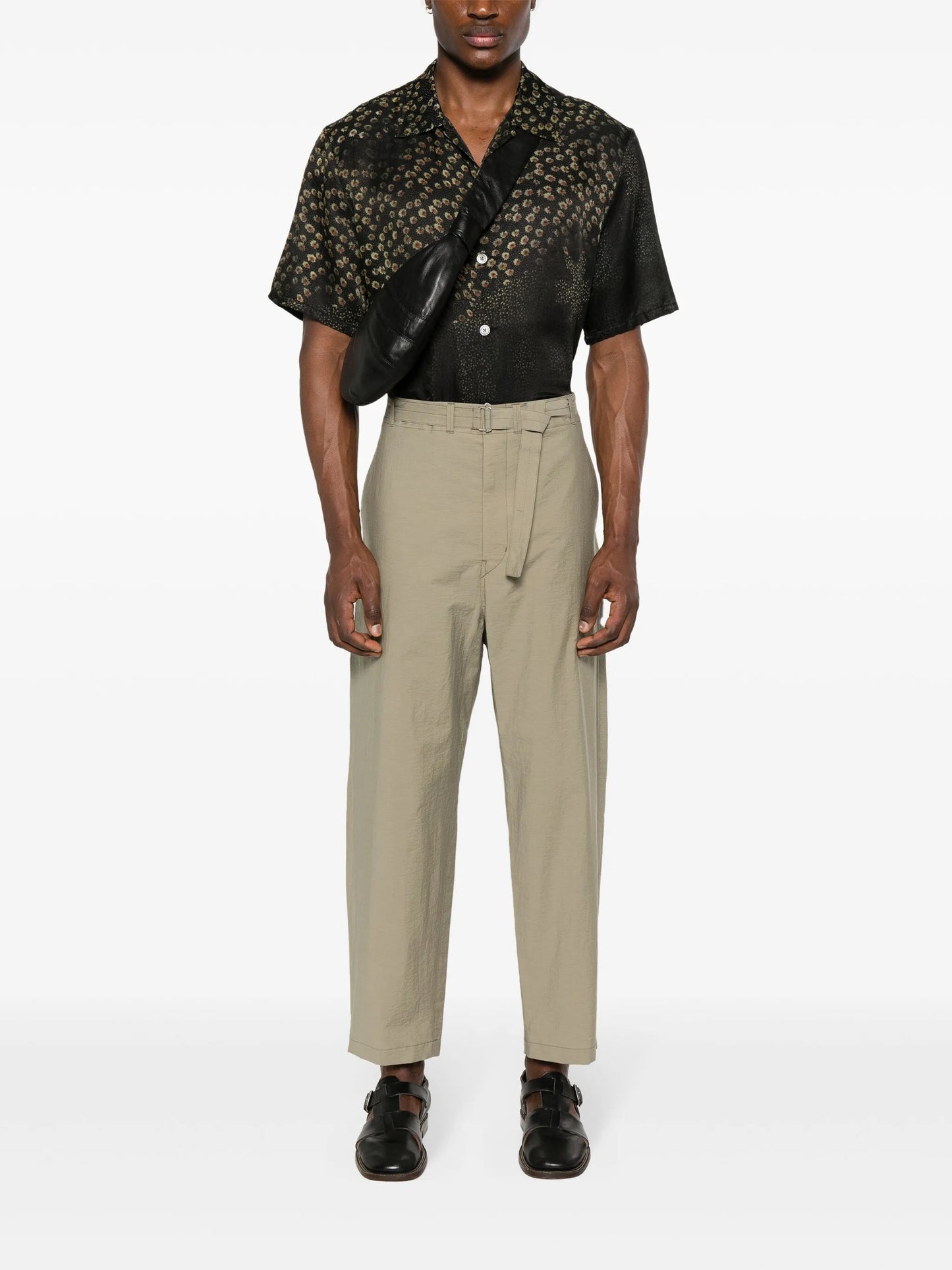 belted tapered trousers