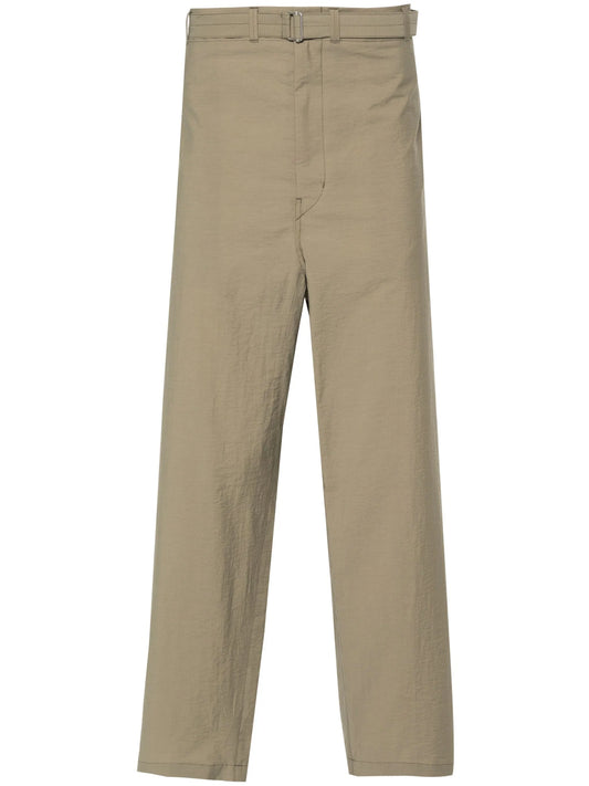 belted tapered trousers