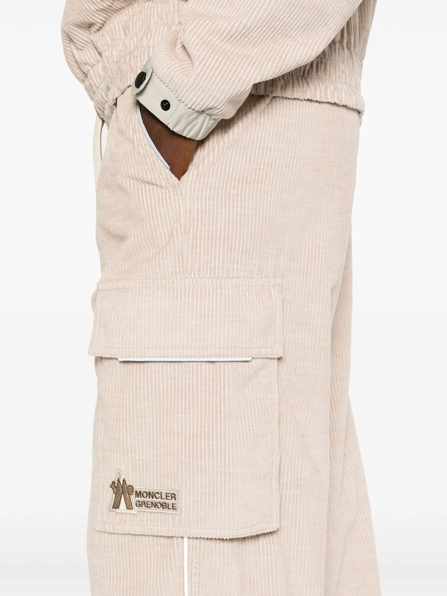 logo-patch trousers