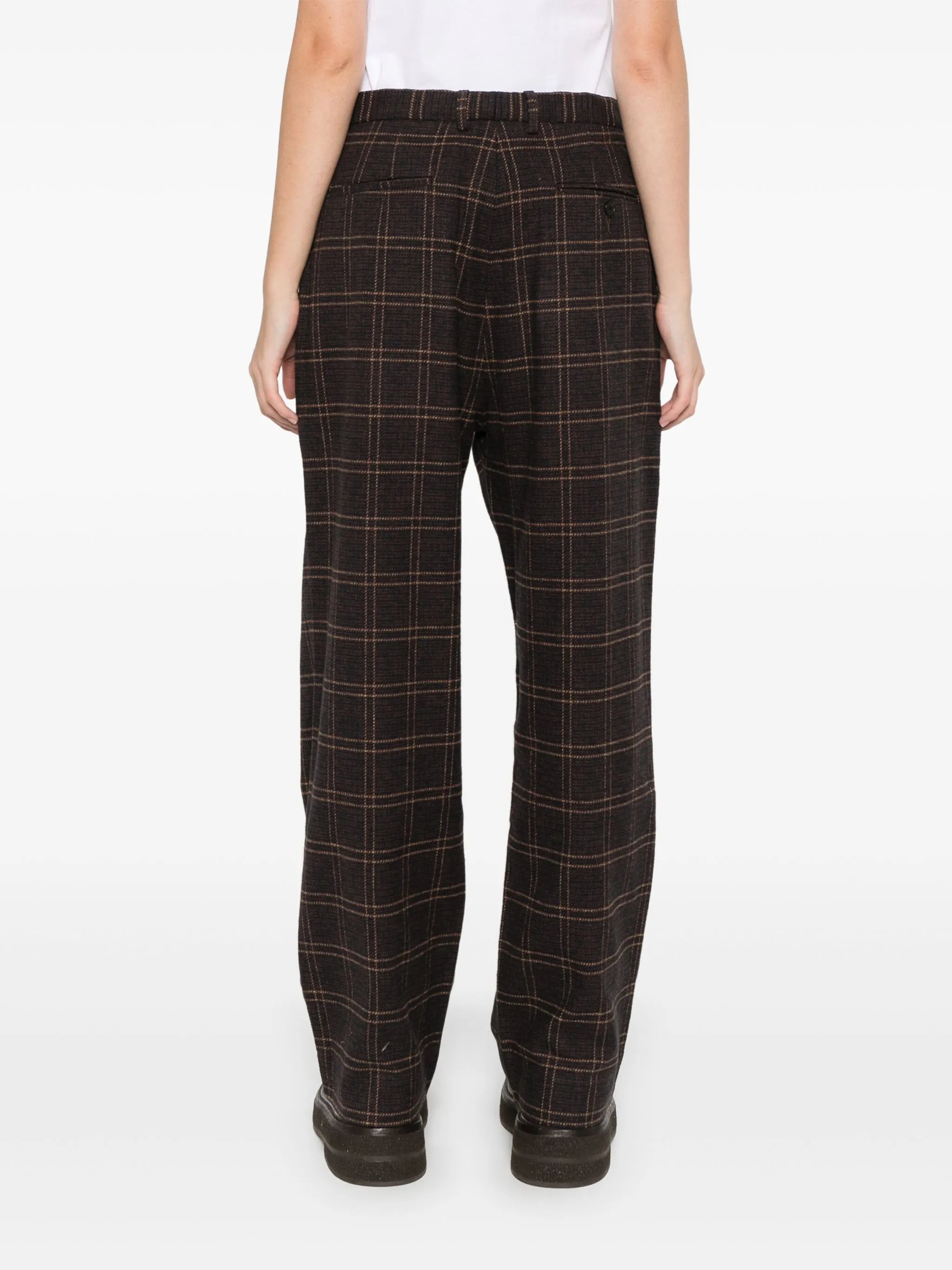 straight-leg trousers