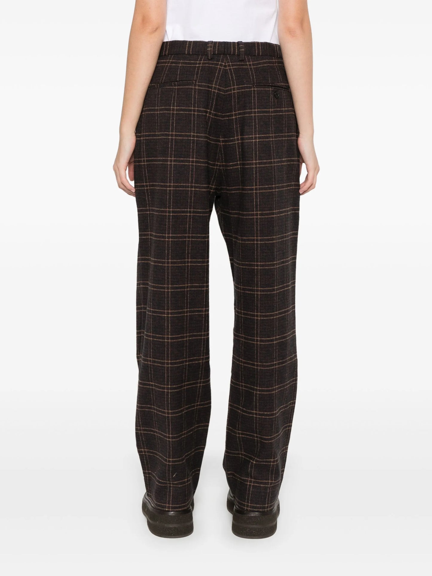 straight-leg trousers