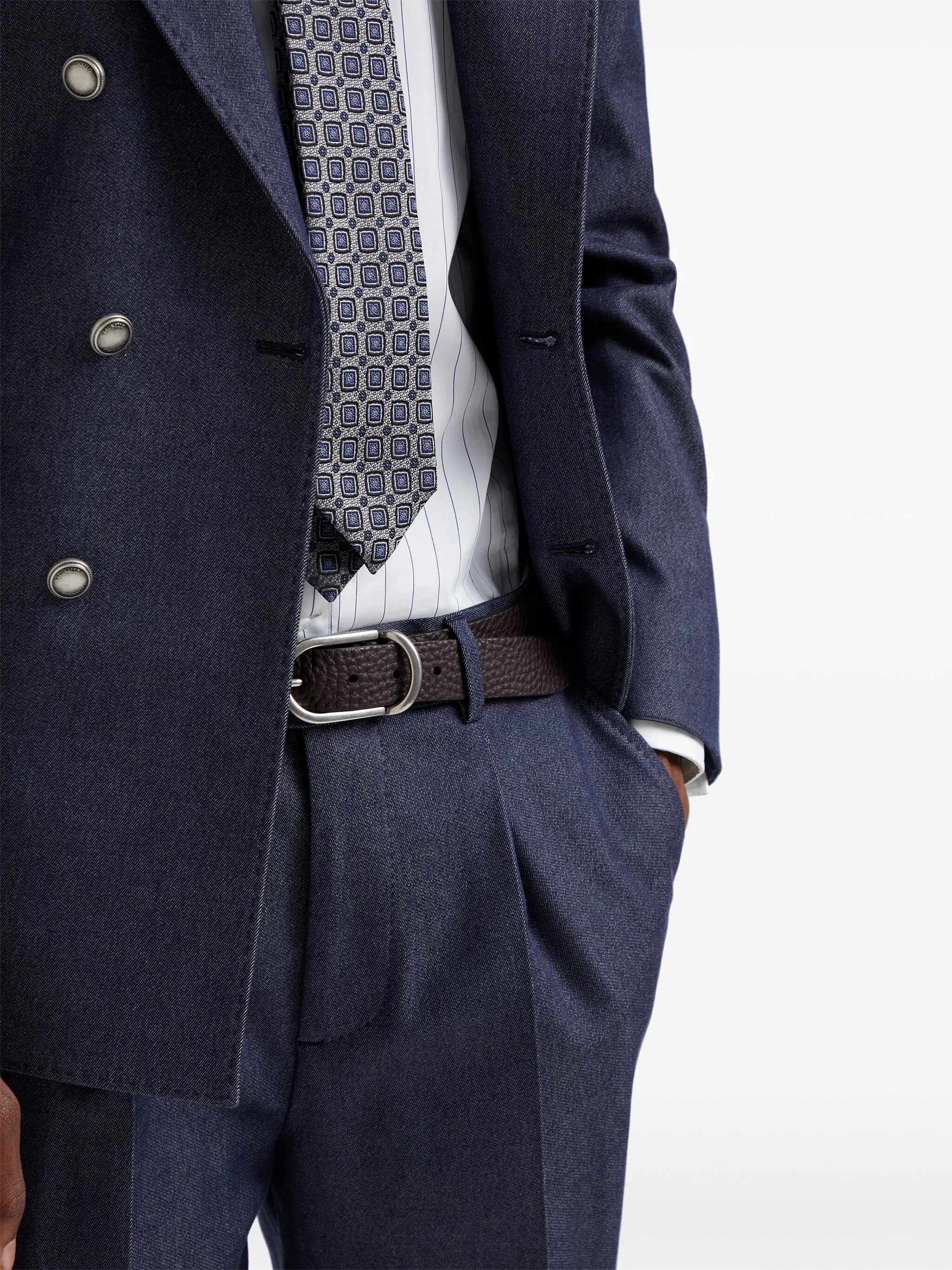 buckle leather belt