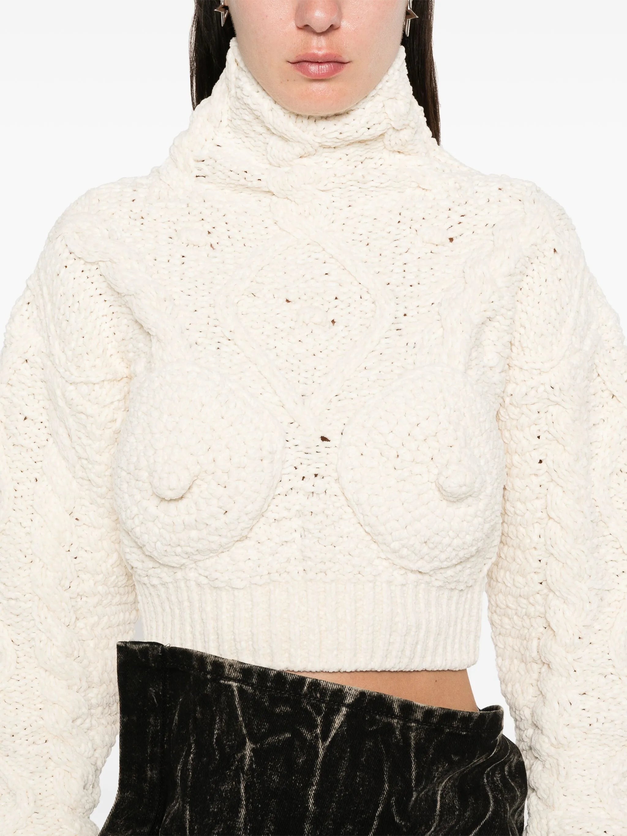 conical-bra detail cropped sweater