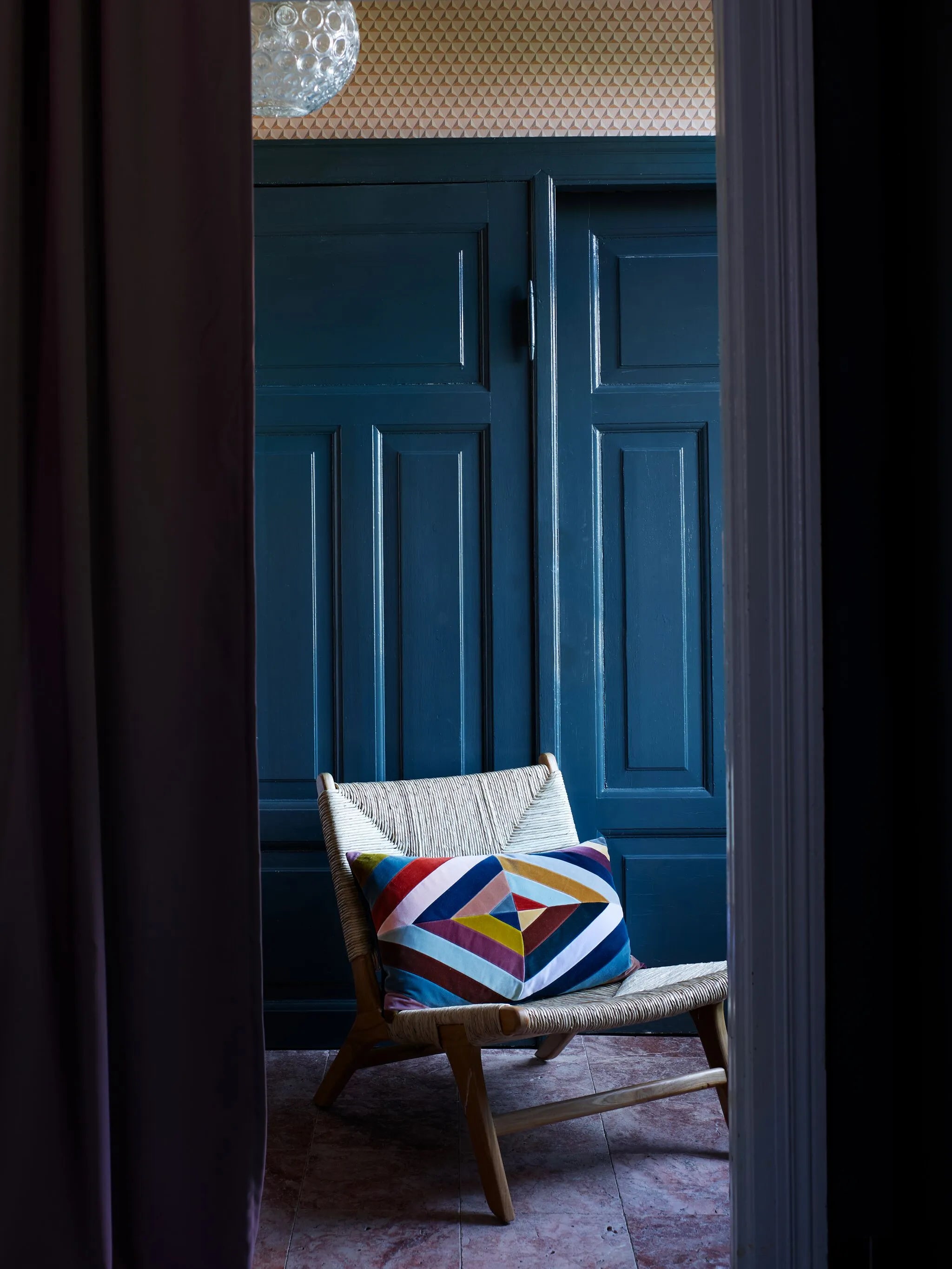 Liv velvet cushion (40cm X 70cm)