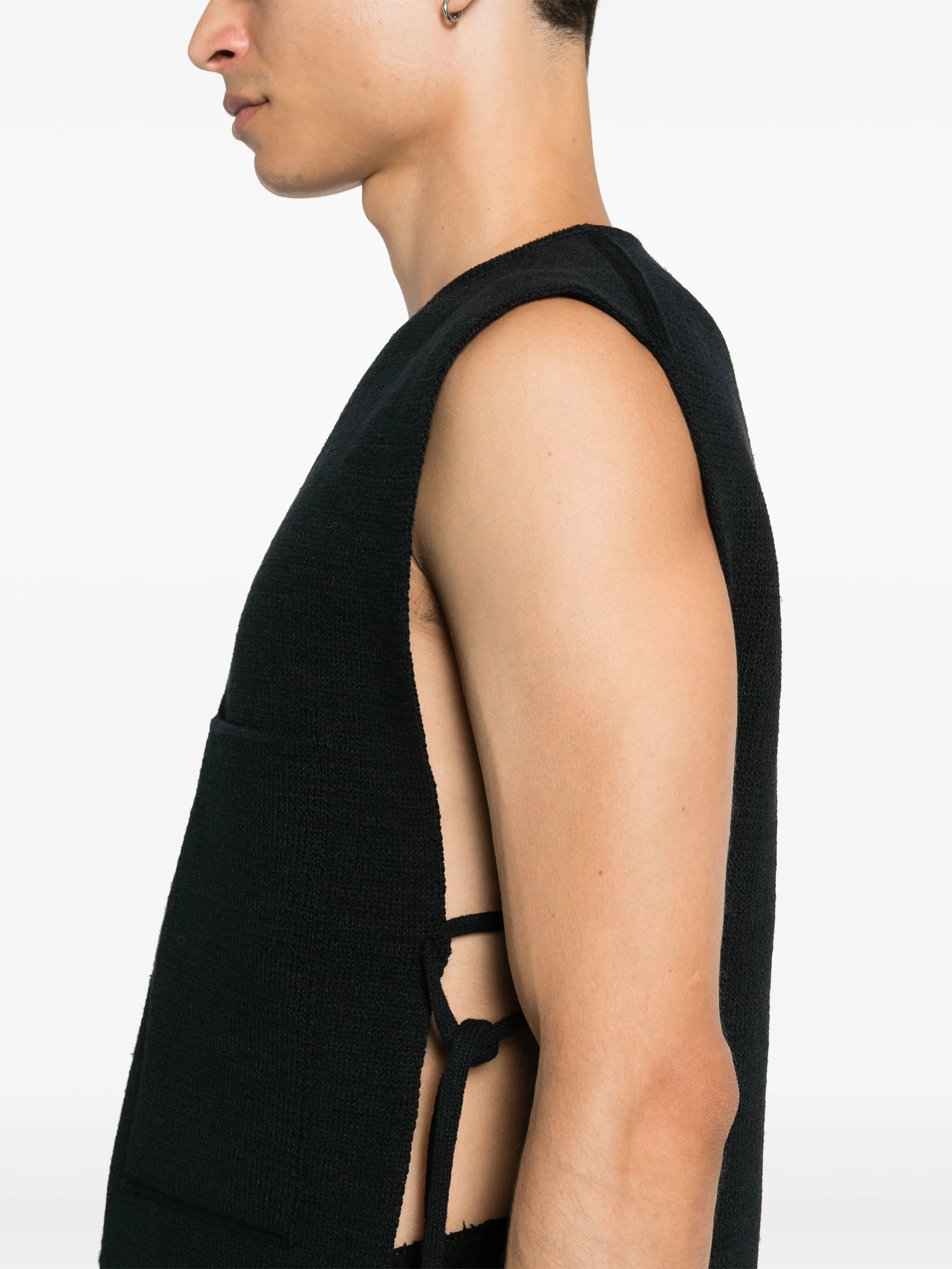 knitted vest