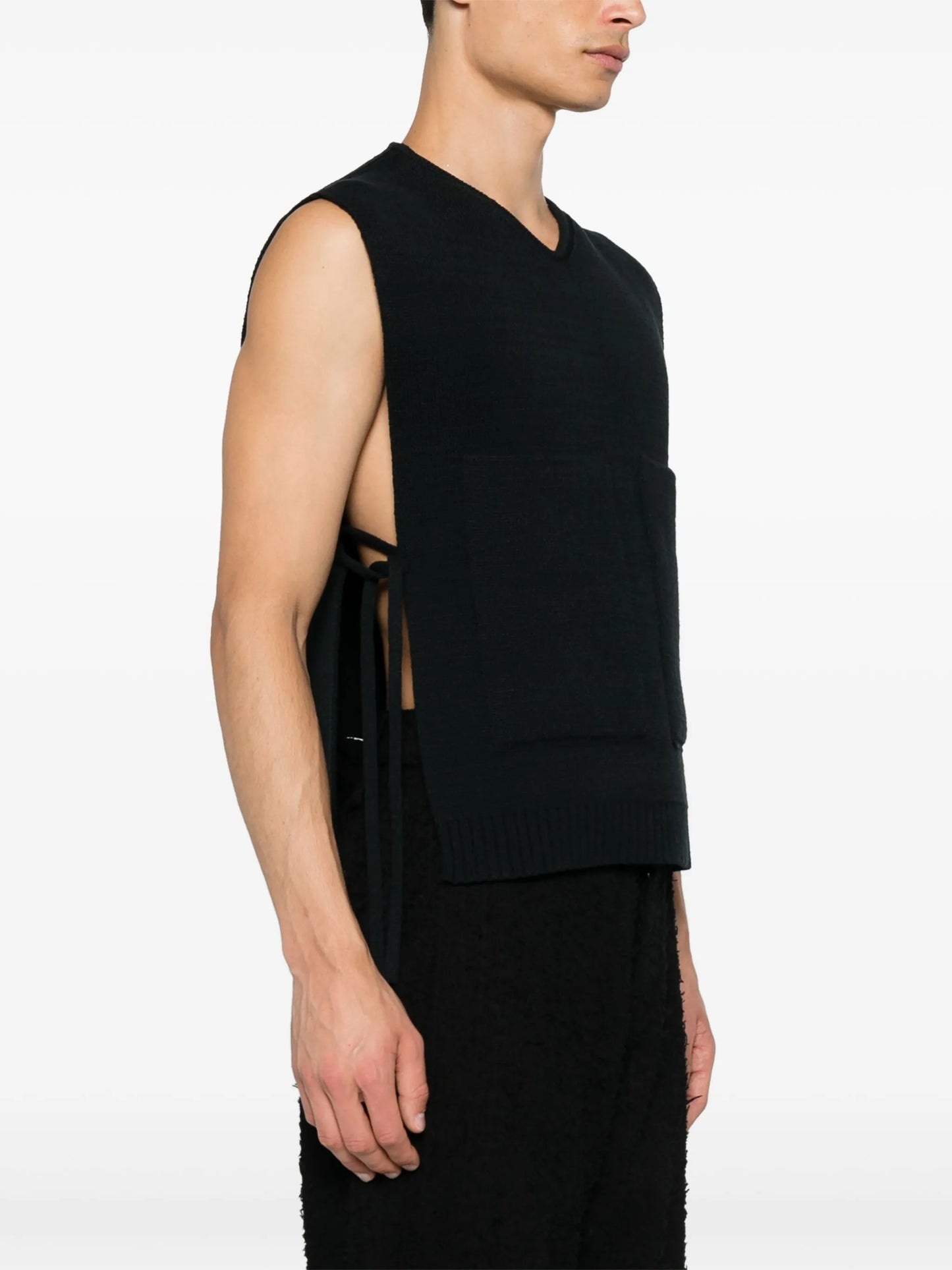 knitted vest