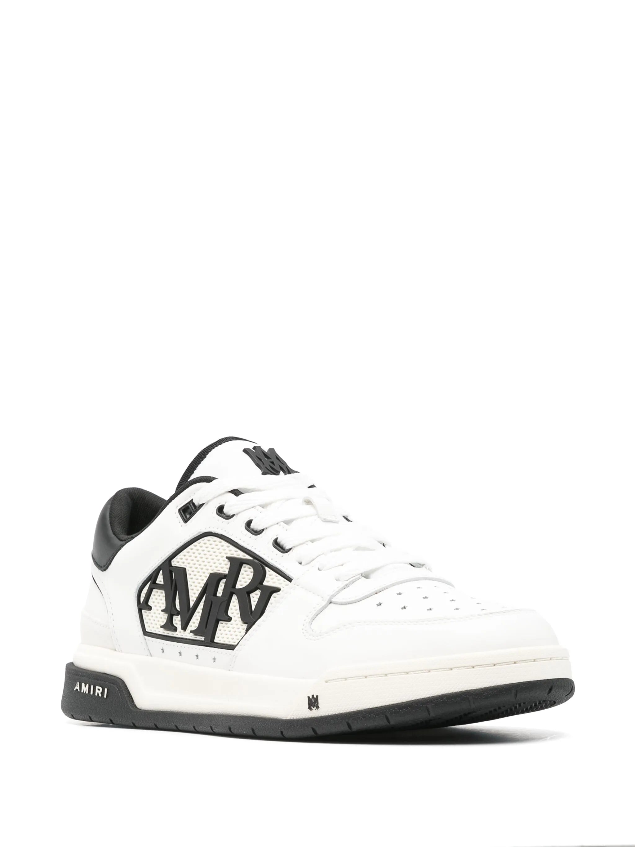 Classic low-top sneakers