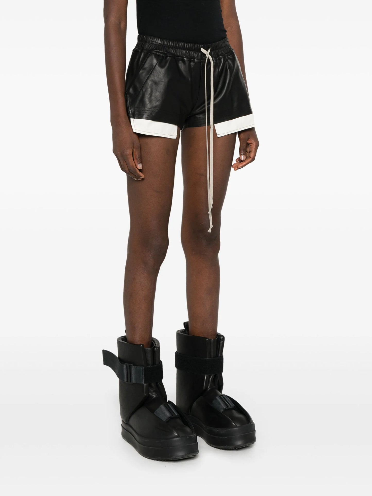 Fog leather shorts