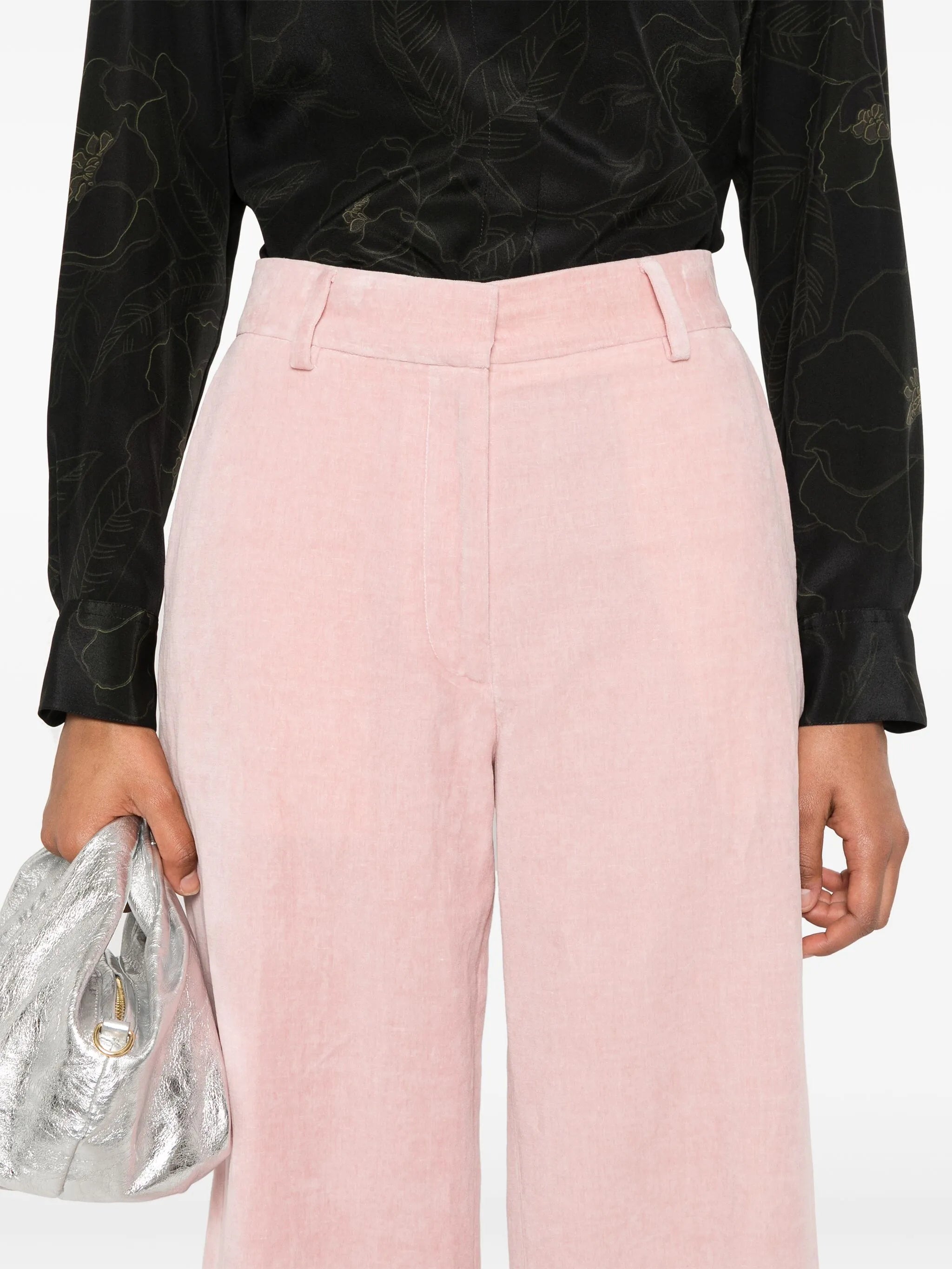 straight-leg trousers