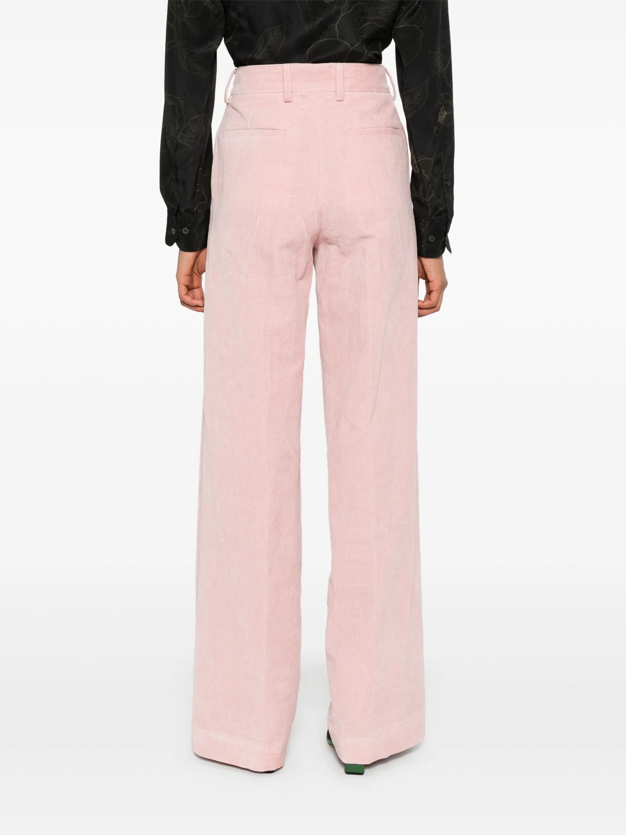 straight-leg trousers