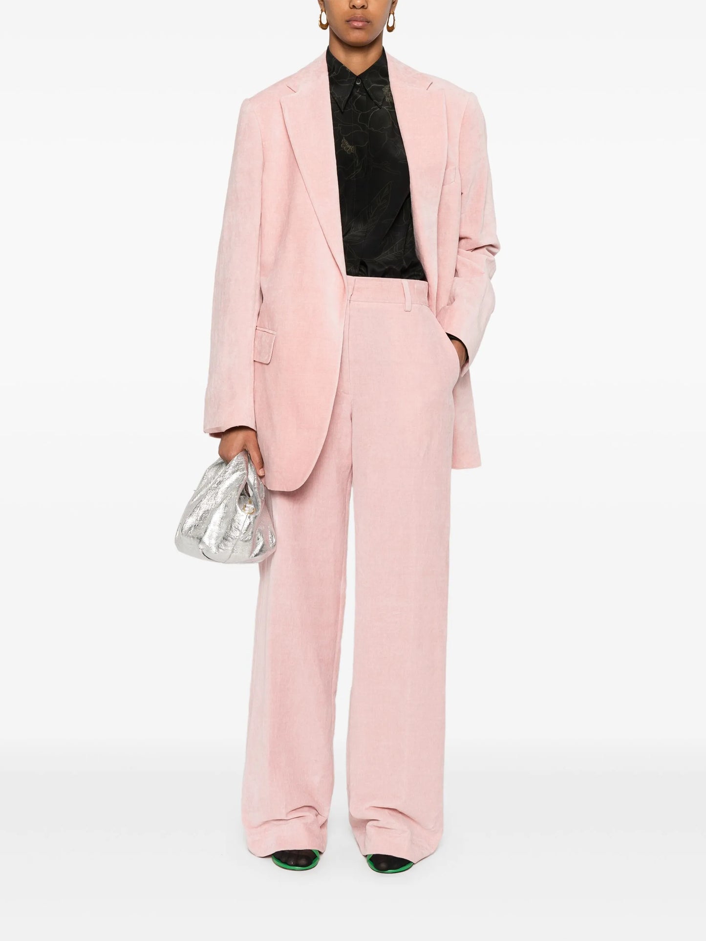 straight-leg trousers