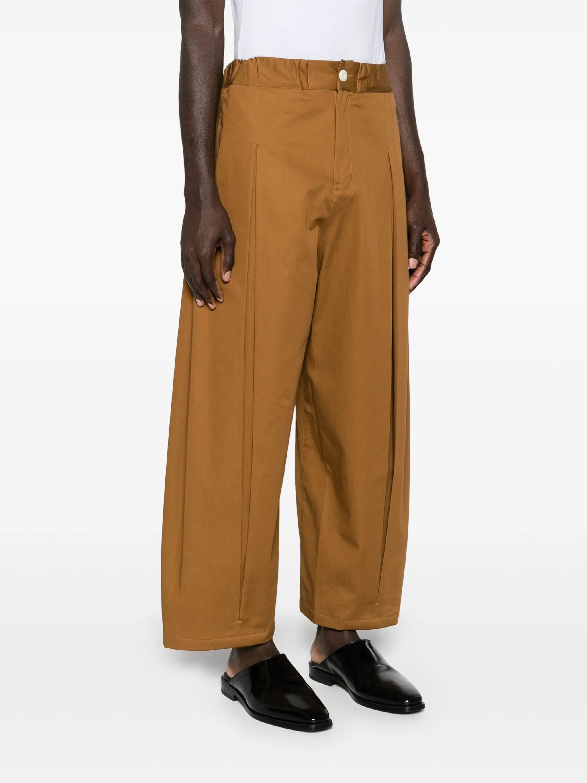 box-pleated twill trousers