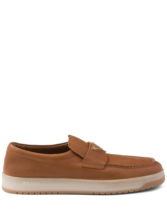 logo-plaque leather loafers