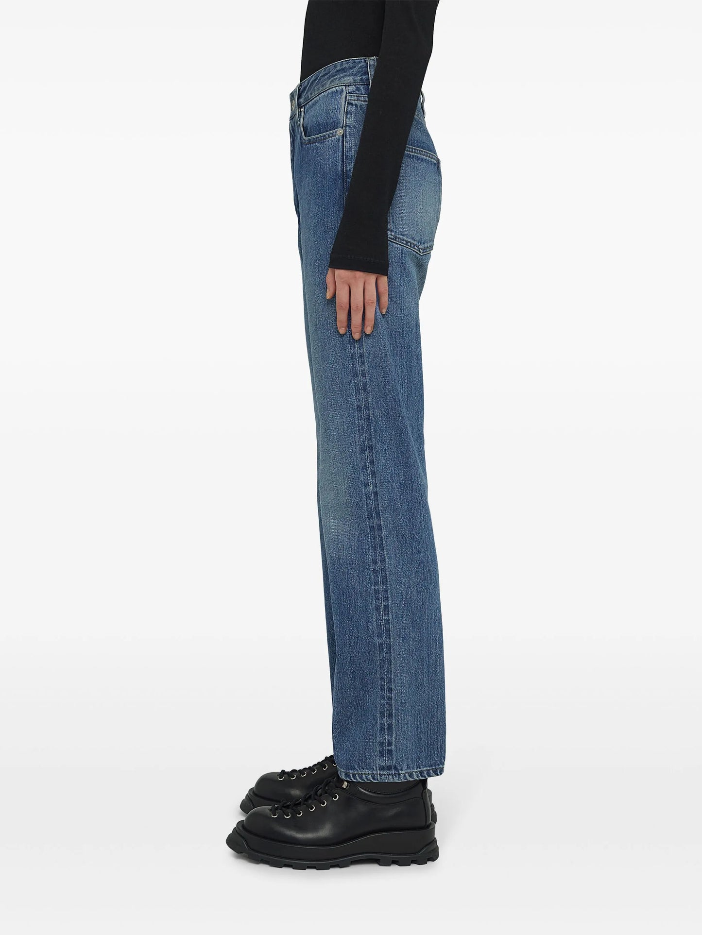 logo-appliqué straight-leg jeans