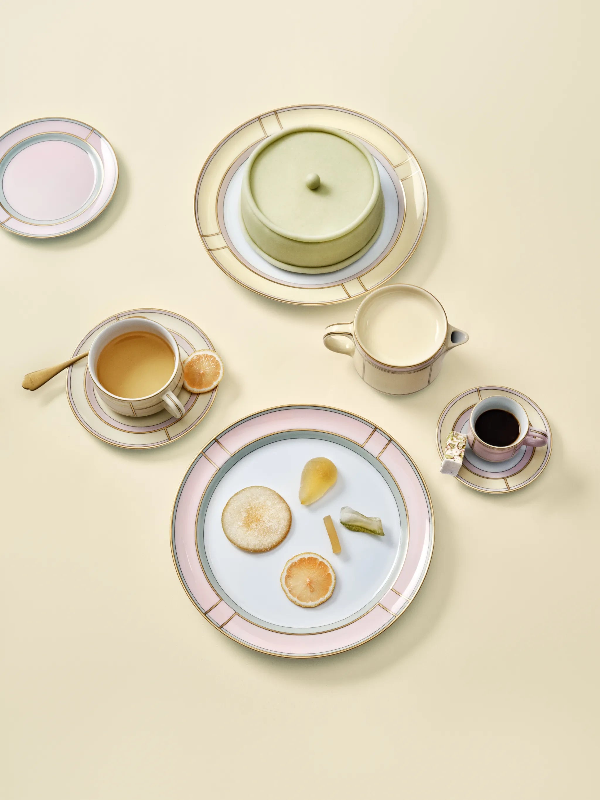 Diva Giallo tea set for two
