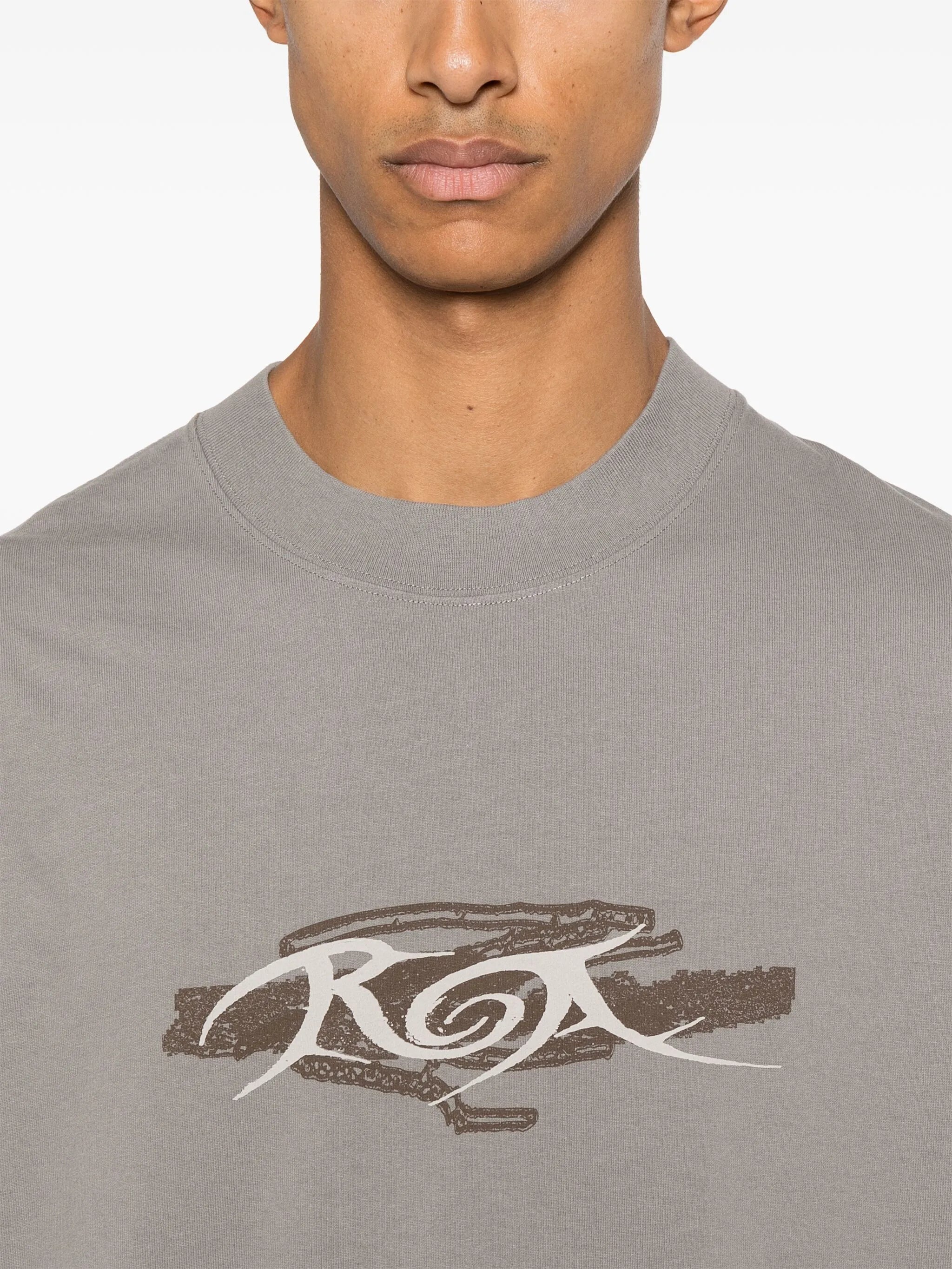 long-sleeve graphic-print T-shirt