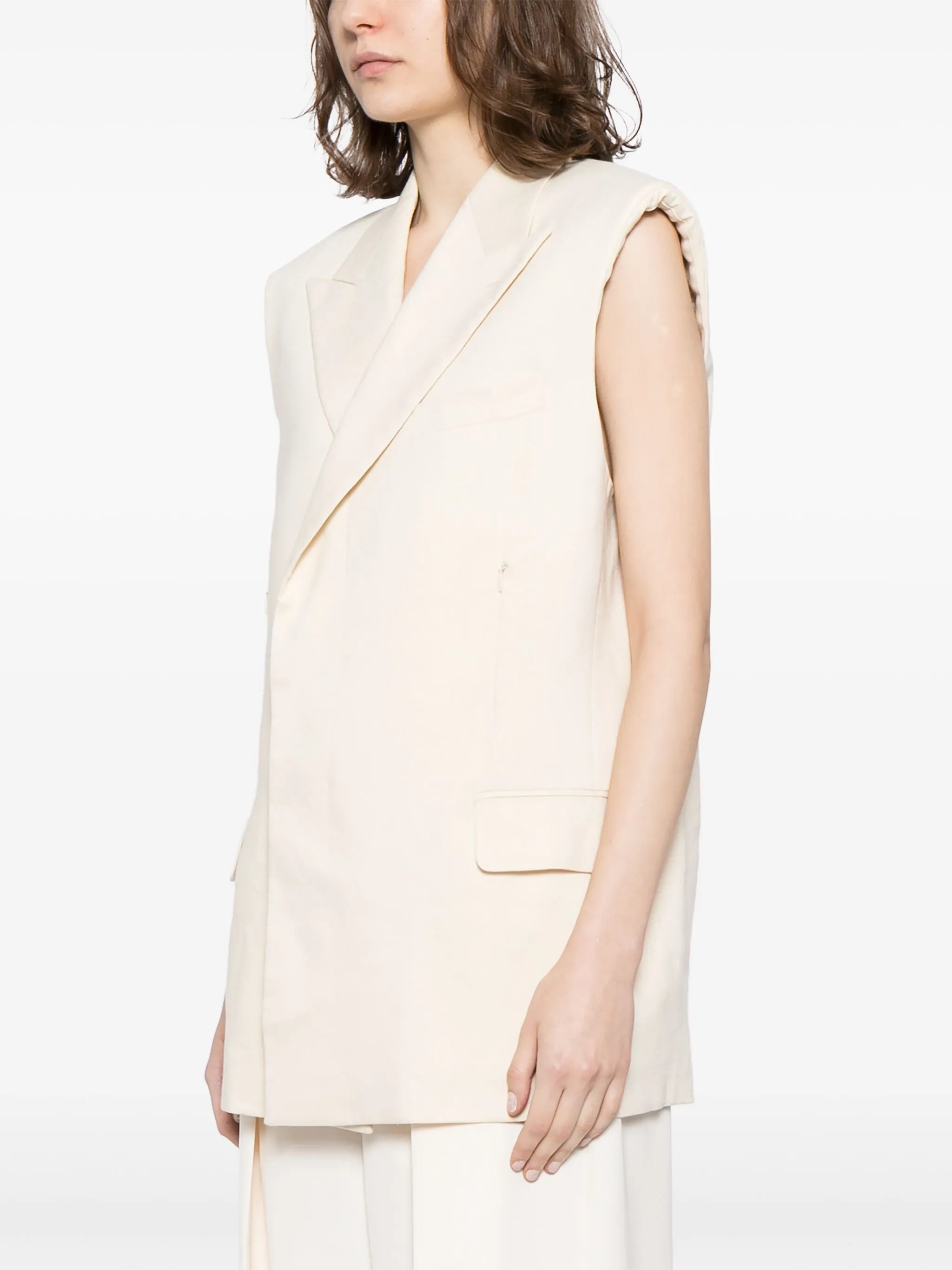 peak-lapel shoulder-pad waistcoat