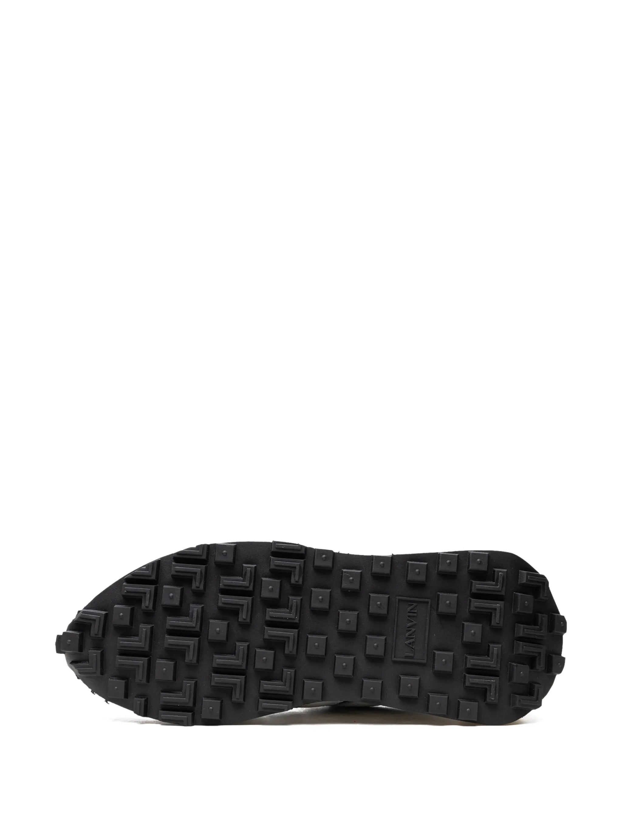 Bumper mesh sneakers
