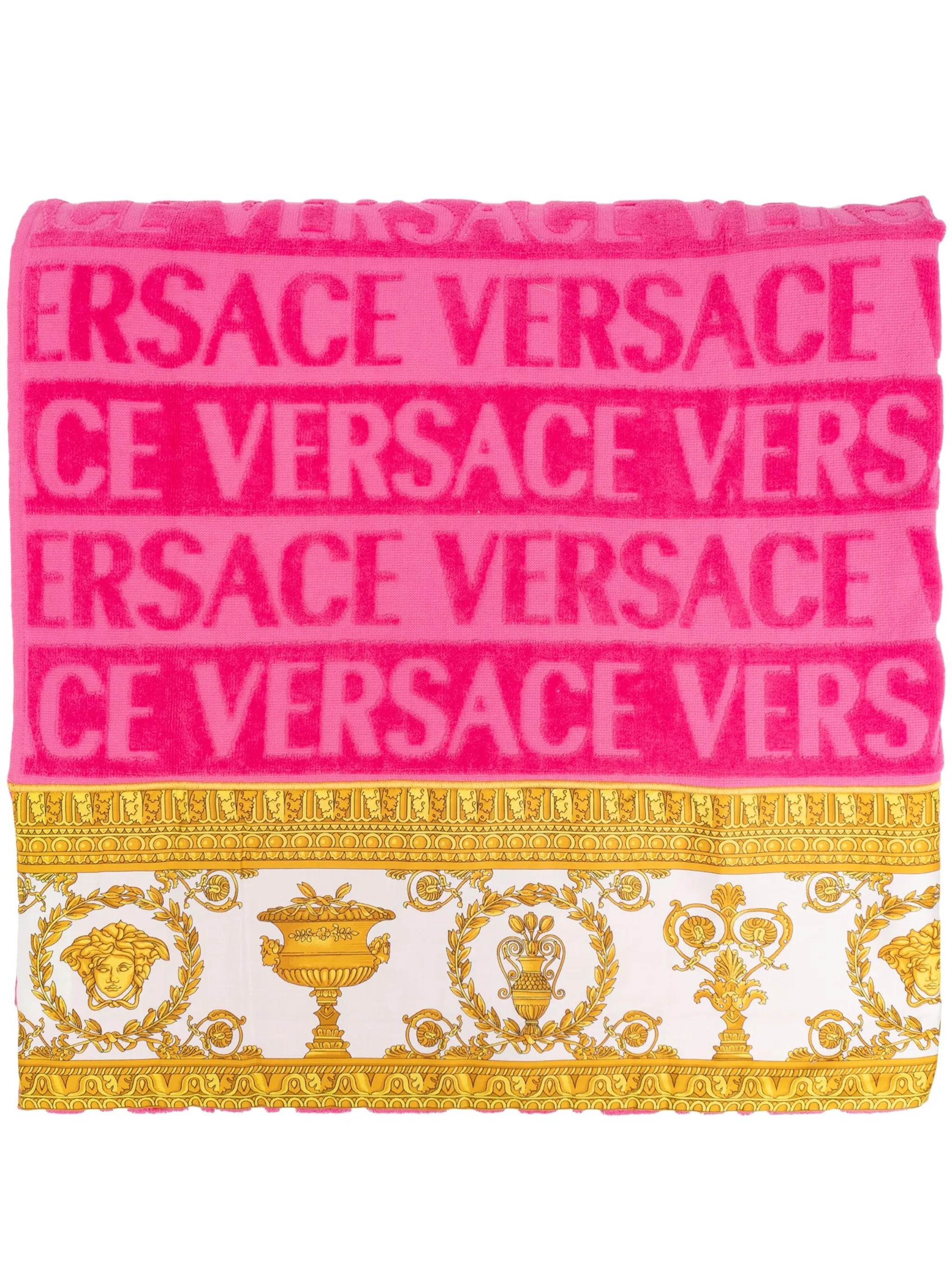I Love Baroque bath towel