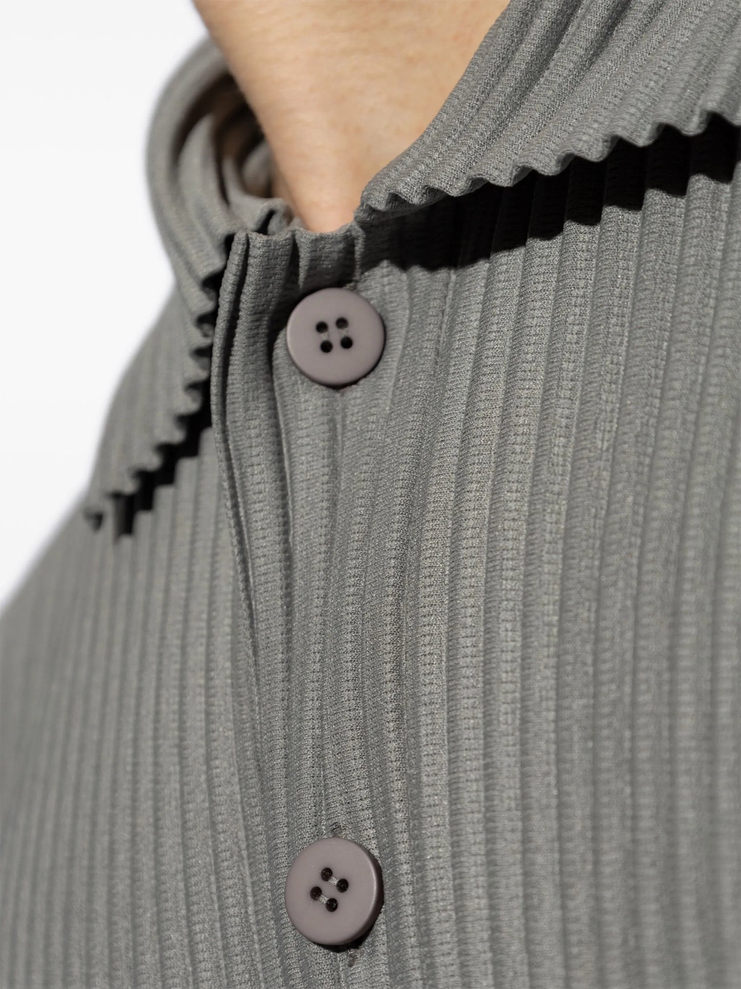 short-sleeve plissé polo shirt