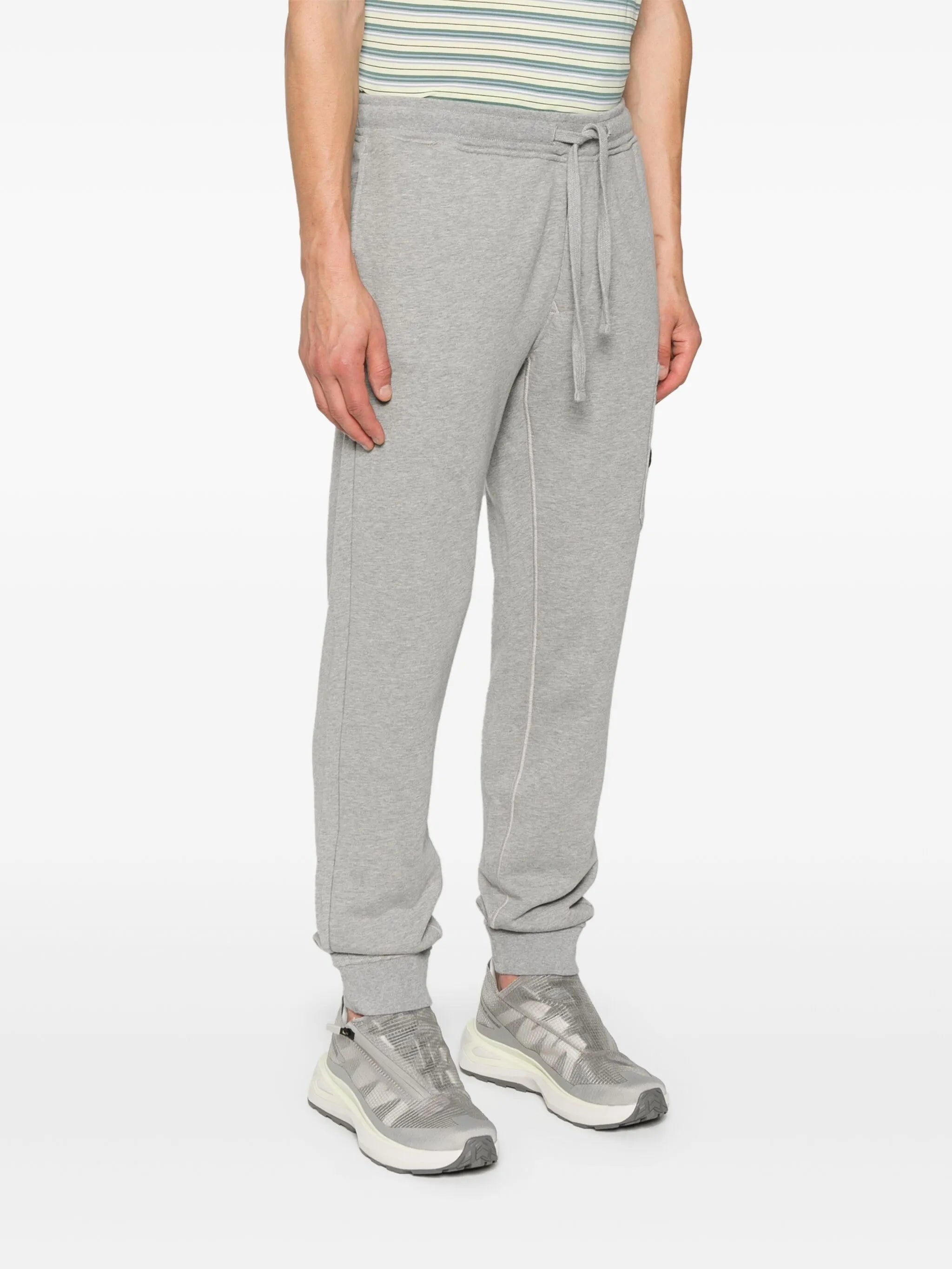 Compass-badge mélange tapered trousers