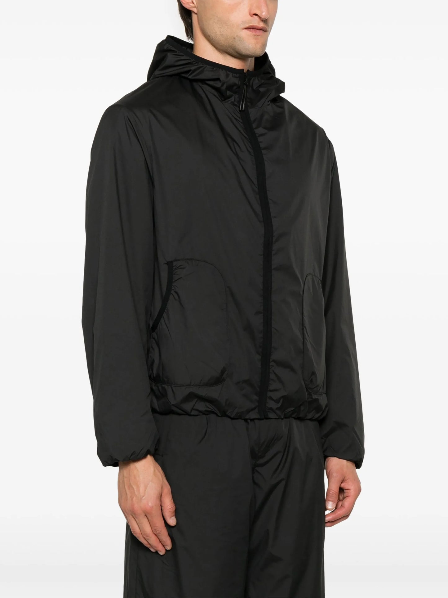 windproof hooded jacket