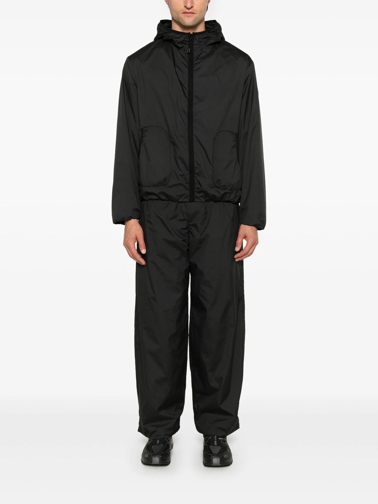 windproof hooded jacket