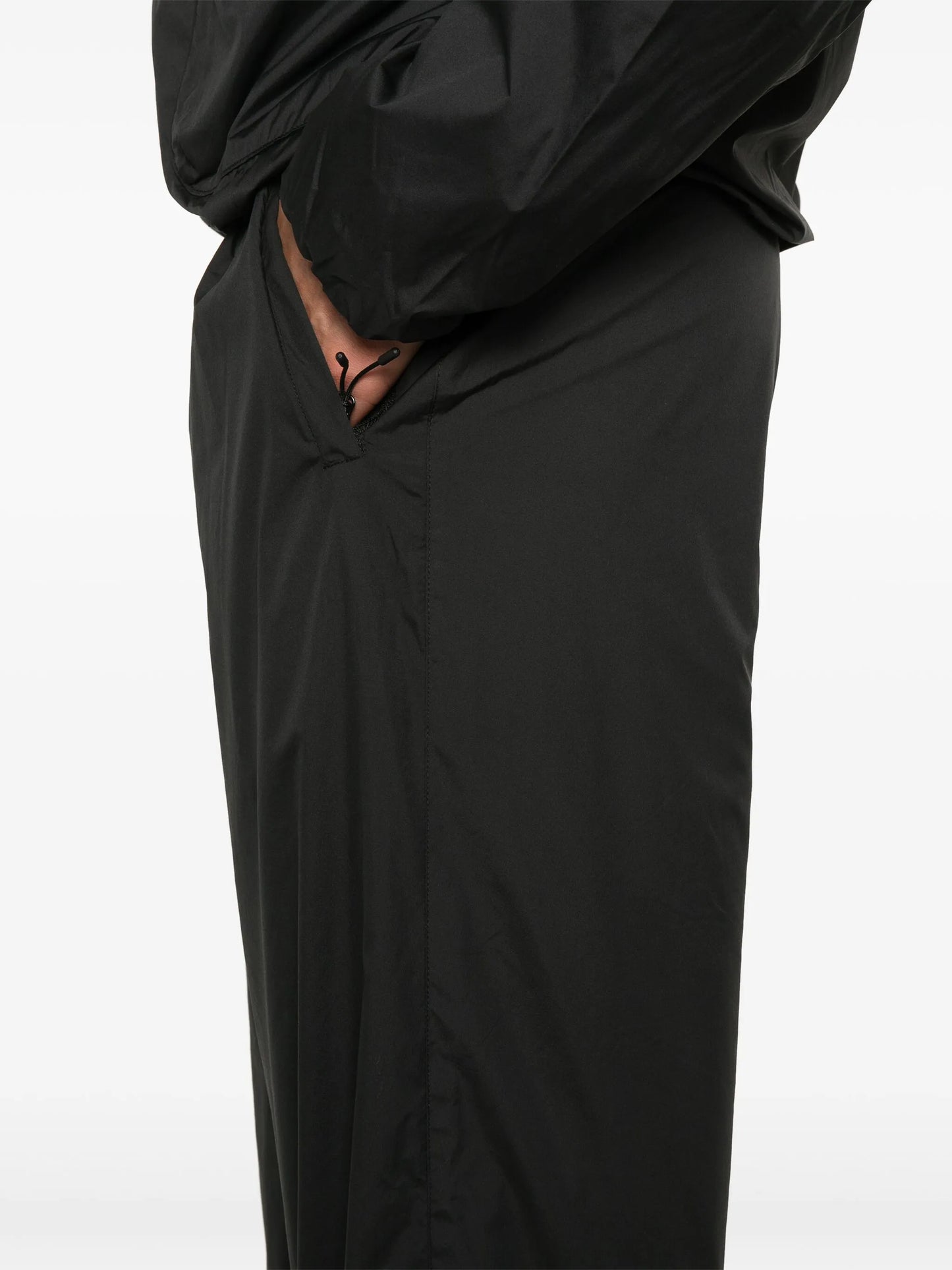windproof trousers