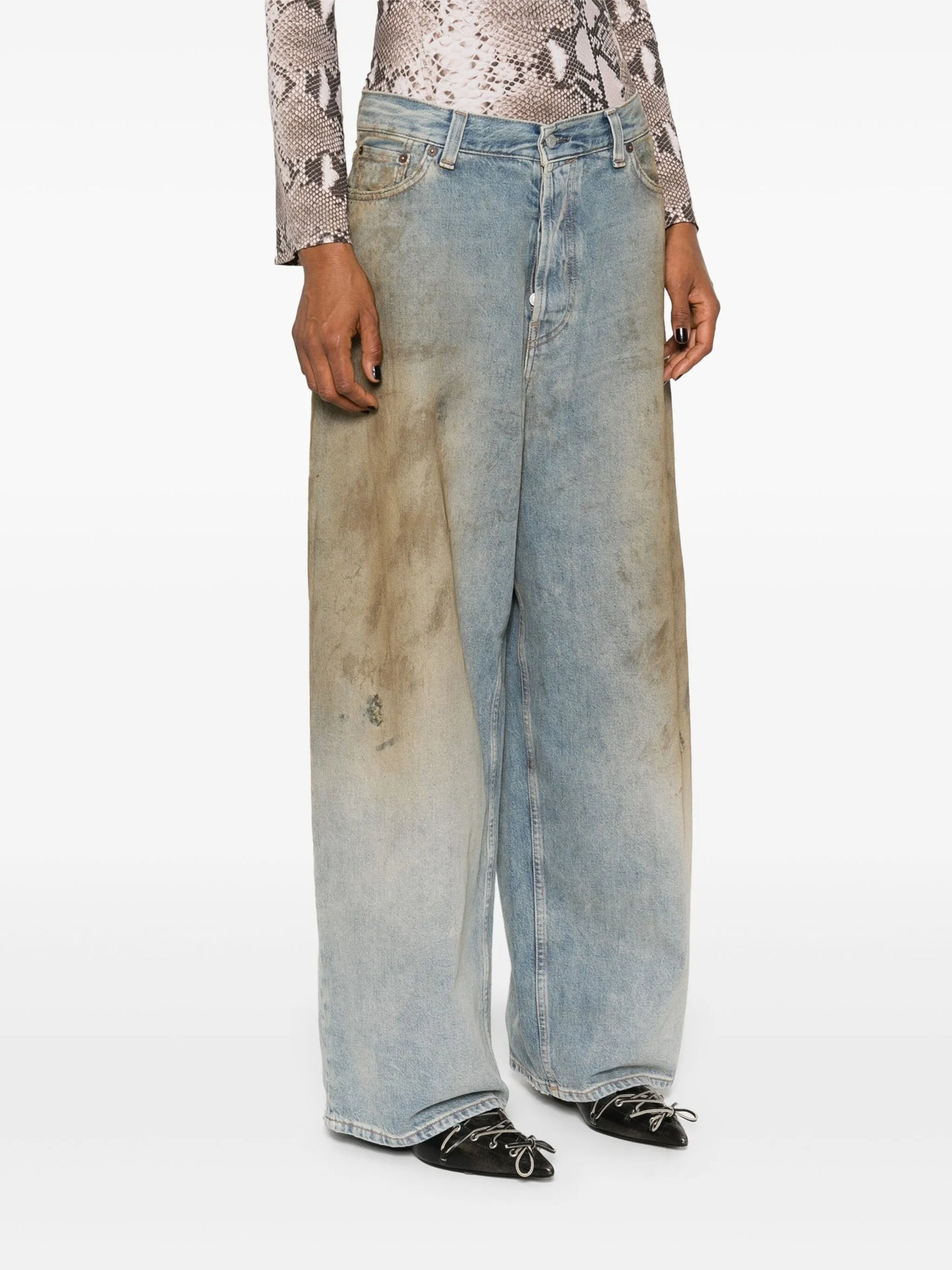 mid-rise wide-leg jeans