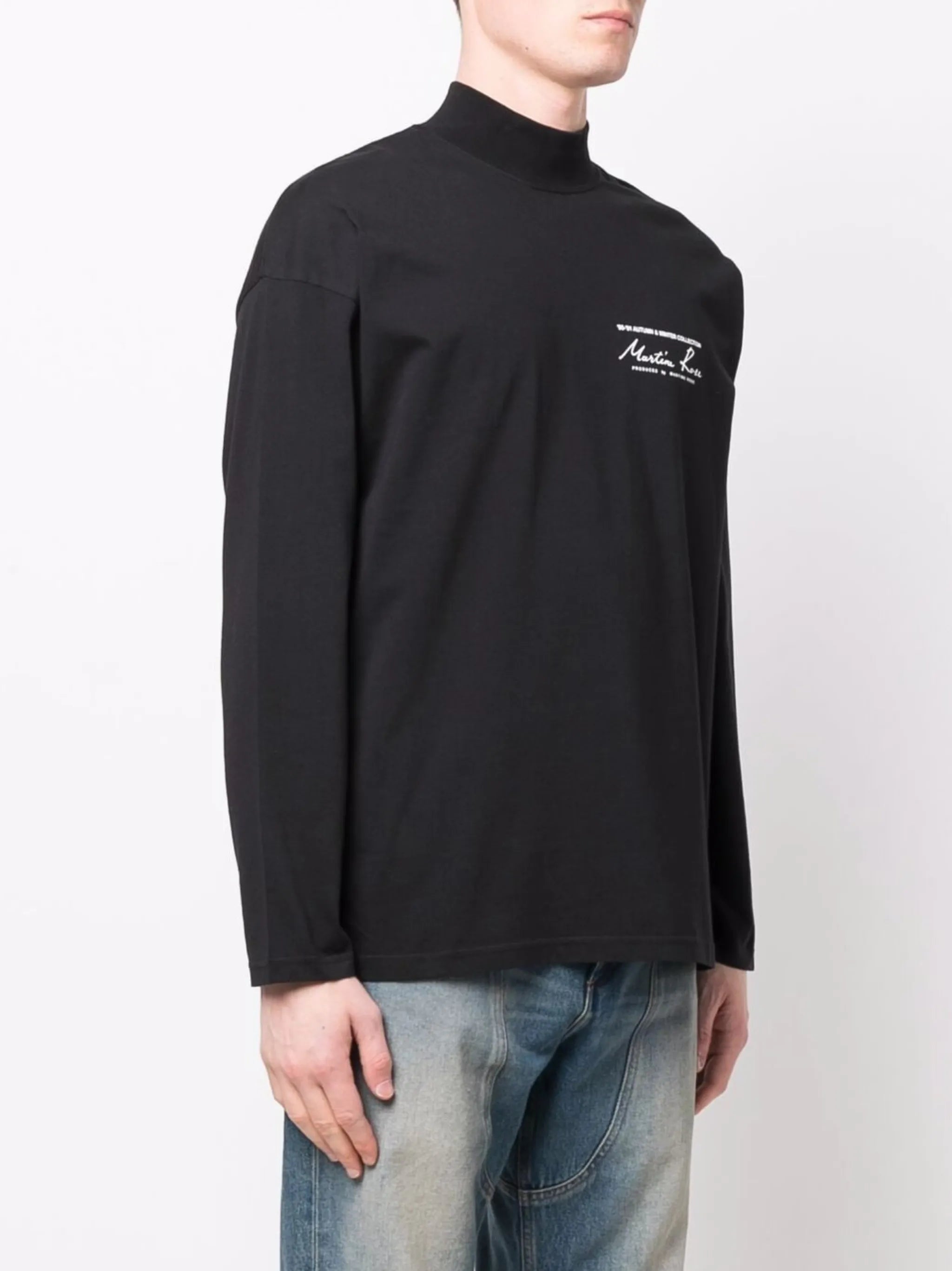 logo-print mock-neck T-shirt