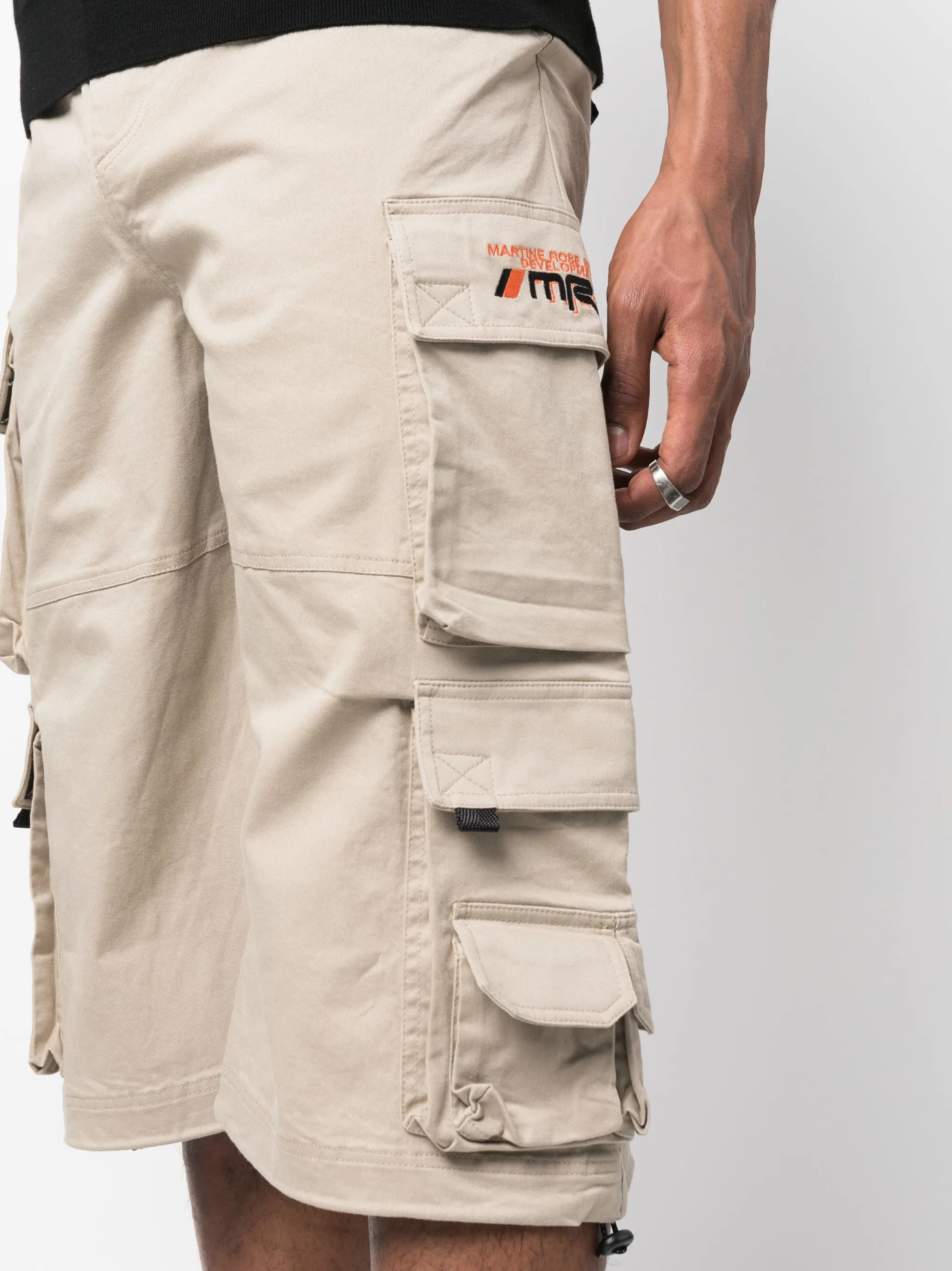 MARTINE ROSE WIDE LEG PULLED CARGO SHORT BEIGE 