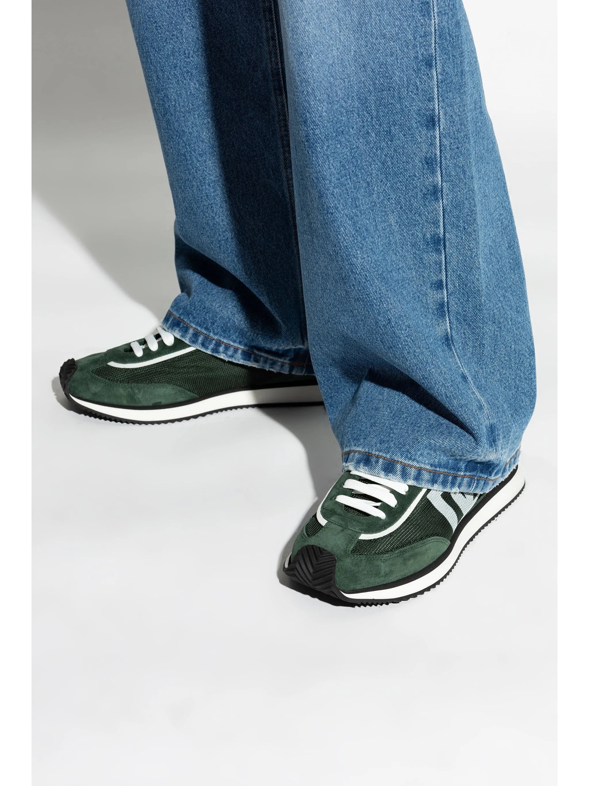 Cushion low-top sneakers