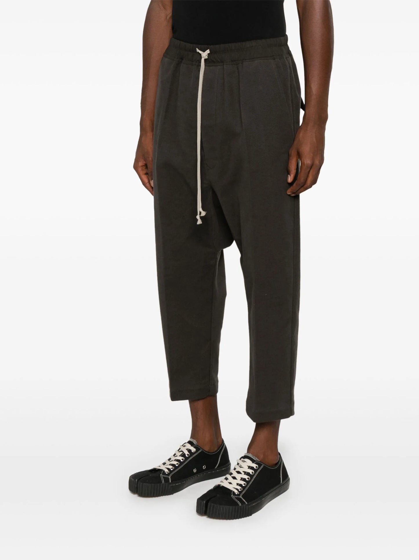 drawstring-waist cropped trousers